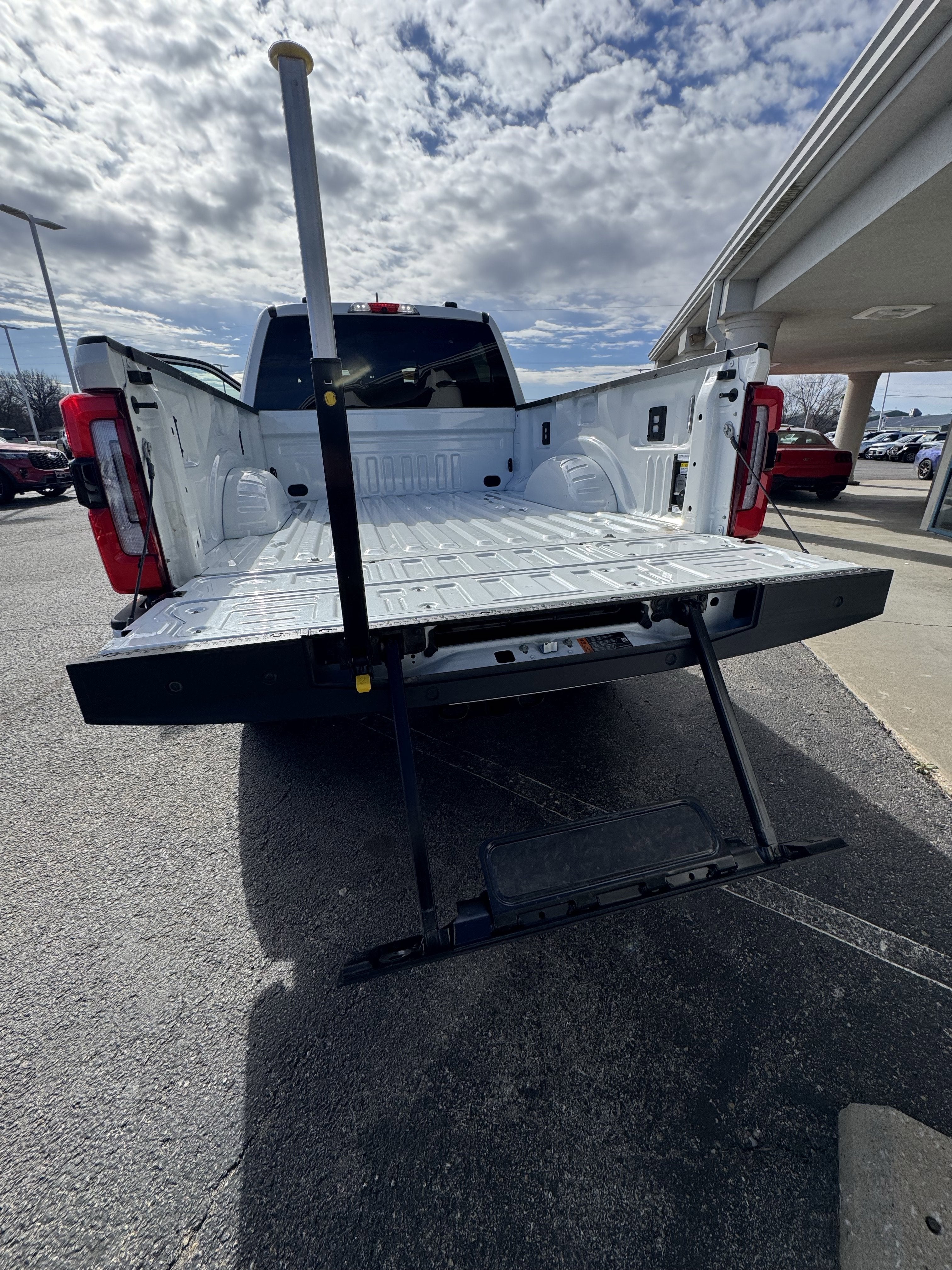2024 Ford Super Duty F-350 SRW Platinum