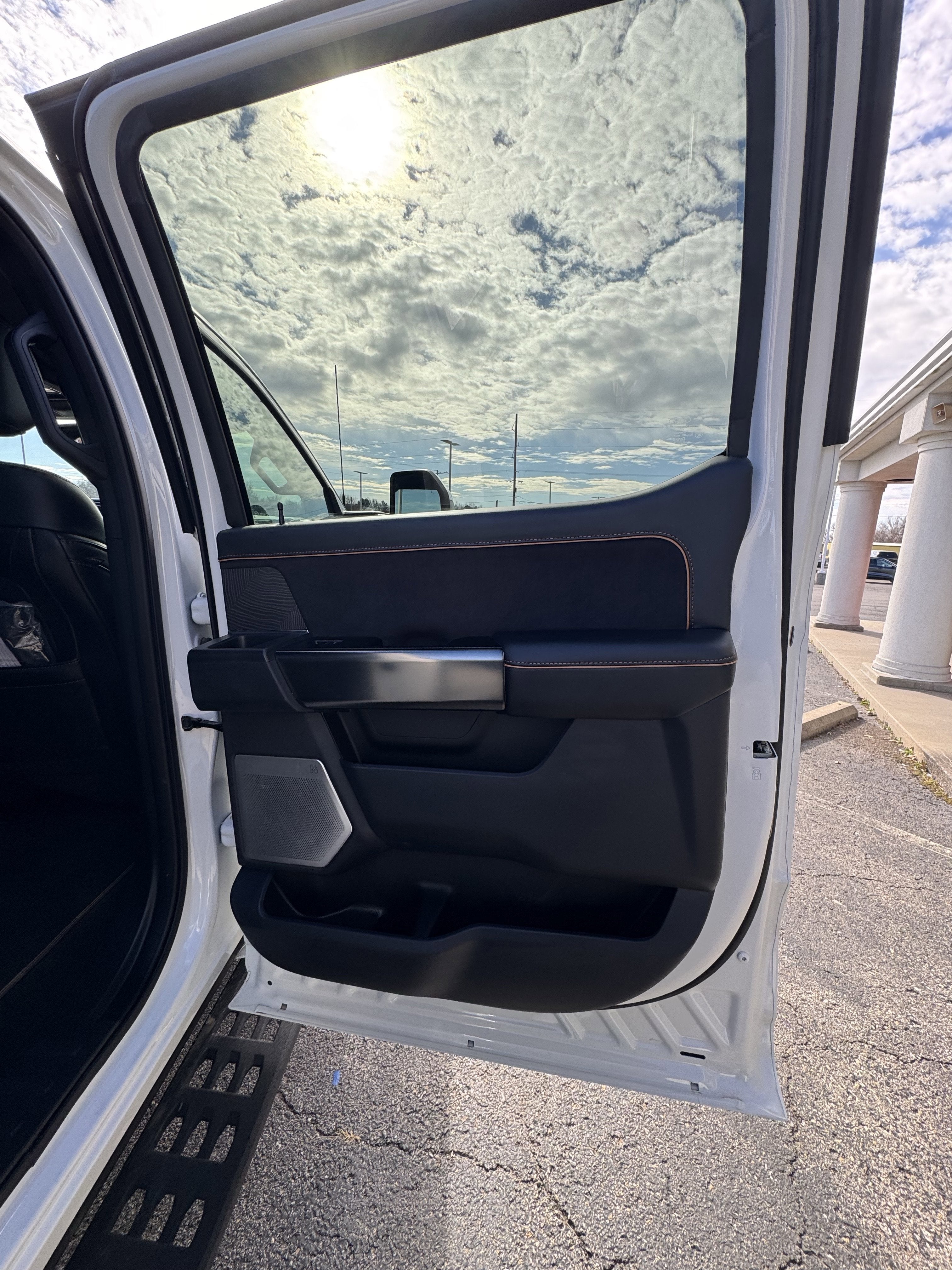 2024 Ford Super Duty F-350 SRW Platinum