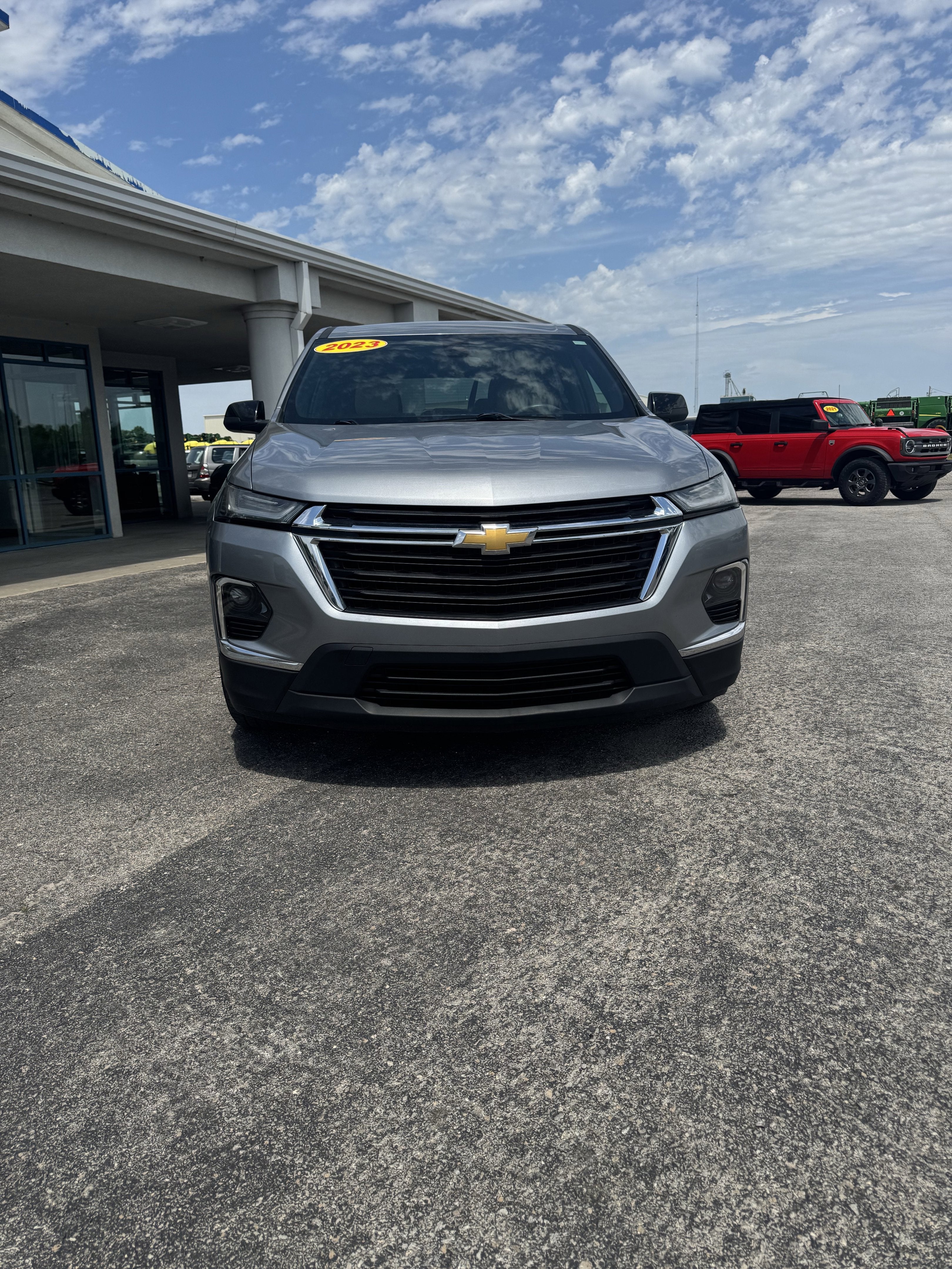 2023 Chevrolet Traverse LS