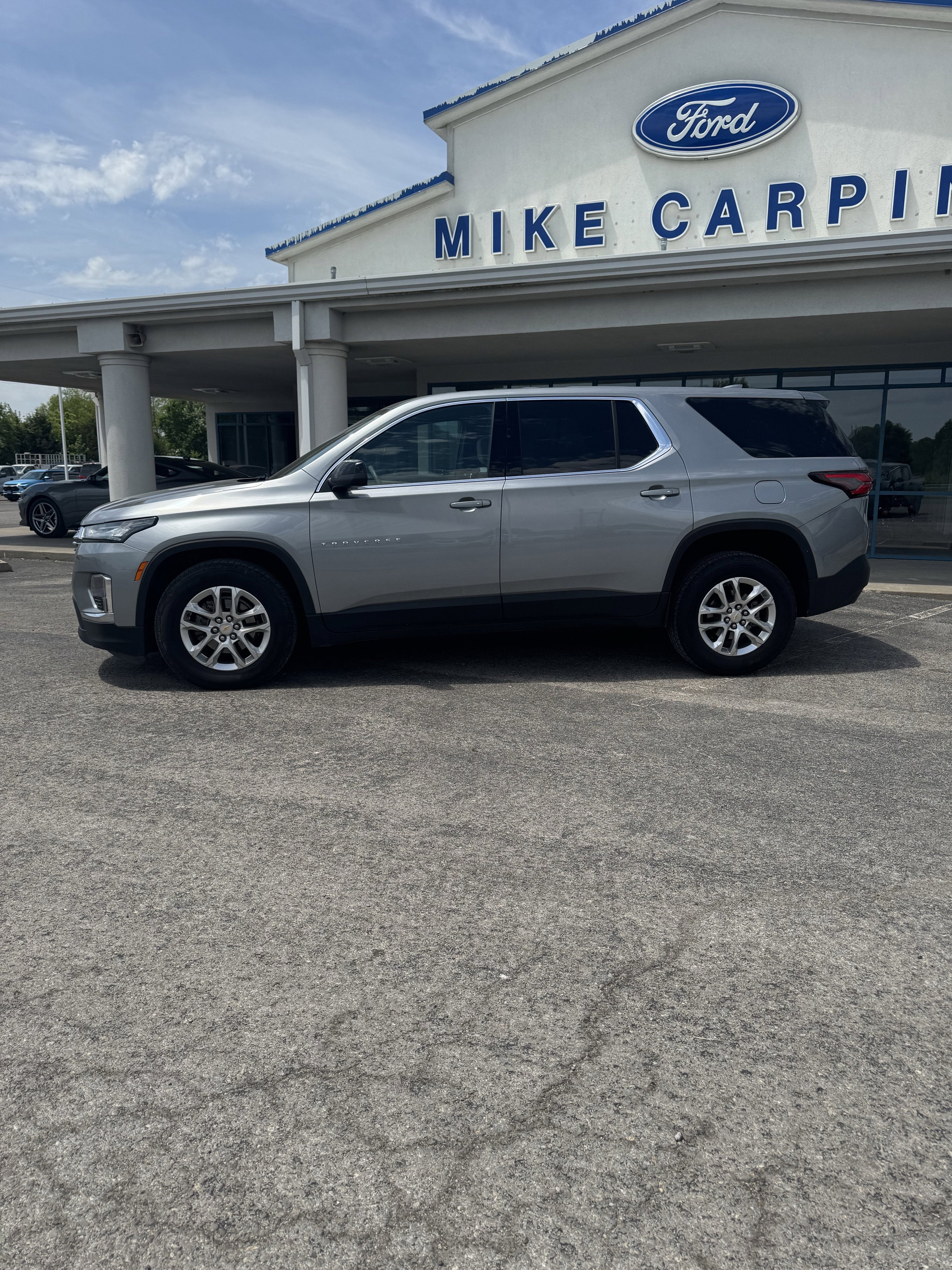 2023 Chevrolet Traverse LS