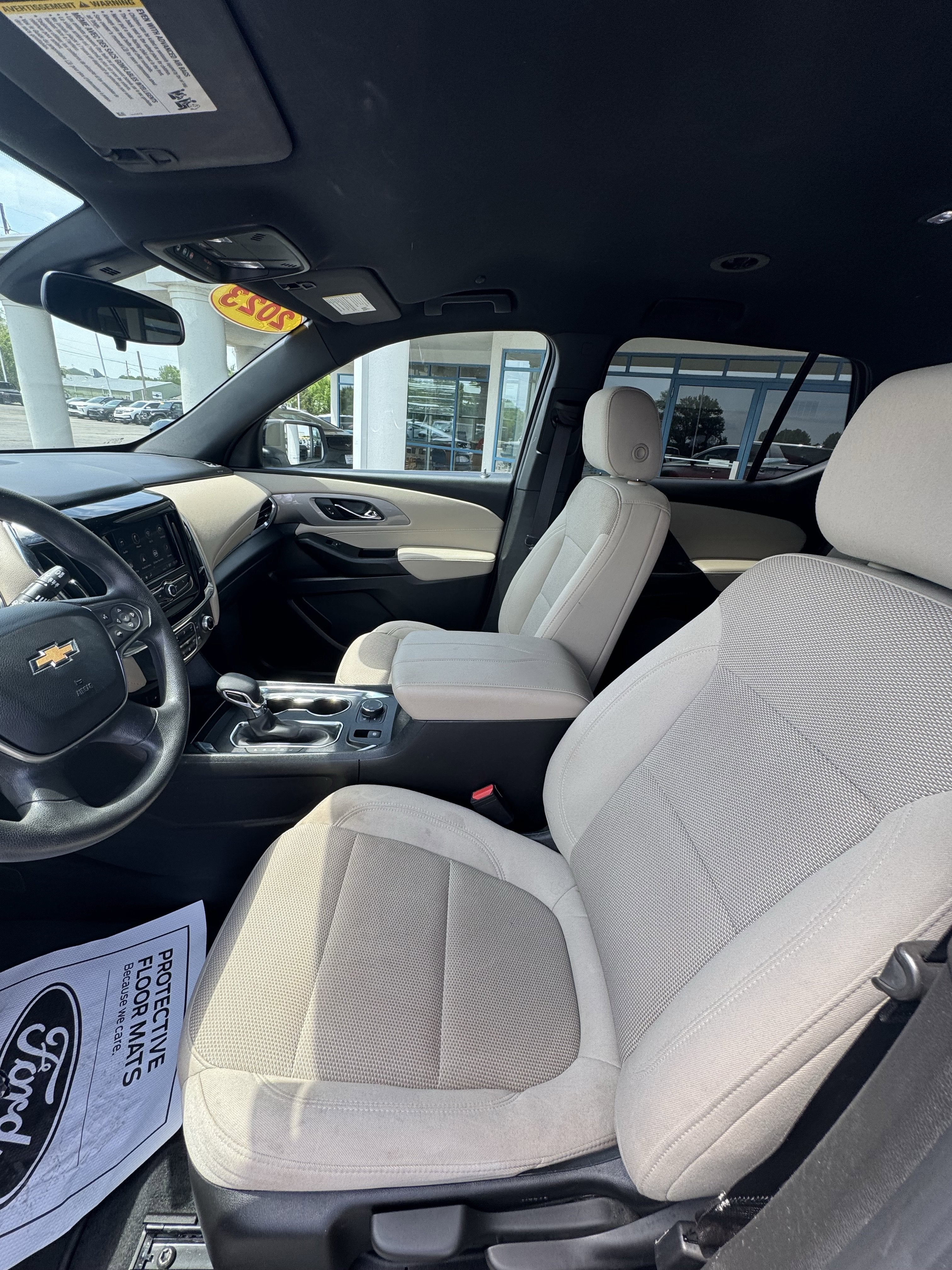2023 Chevrolet Traverse LS