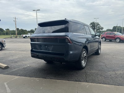 2027 Lincoln Navigator Reserve