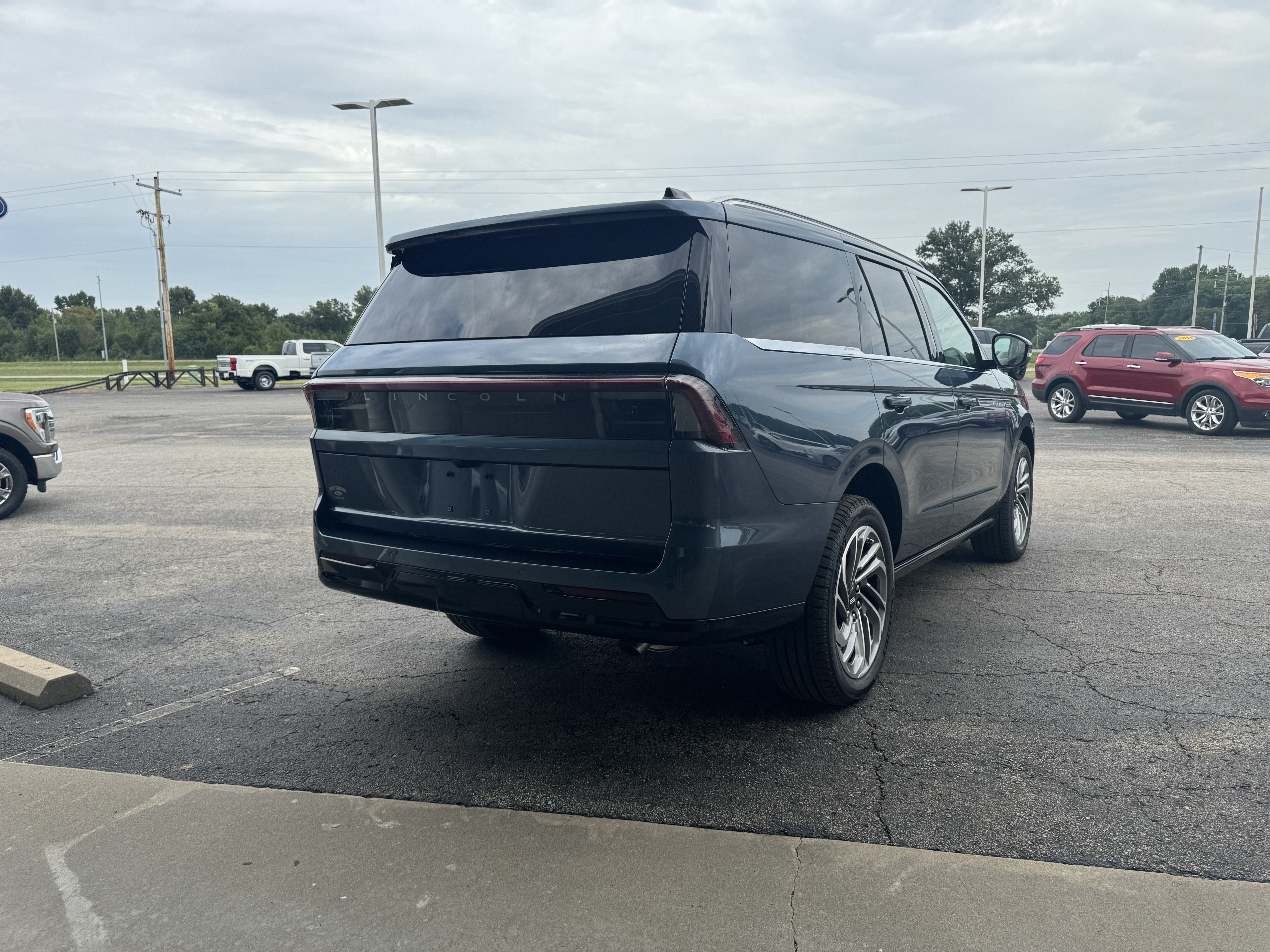 2027 Lincoln Navigator Reserve