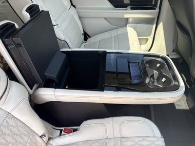 2024 Lincoln Navigator Black Label
