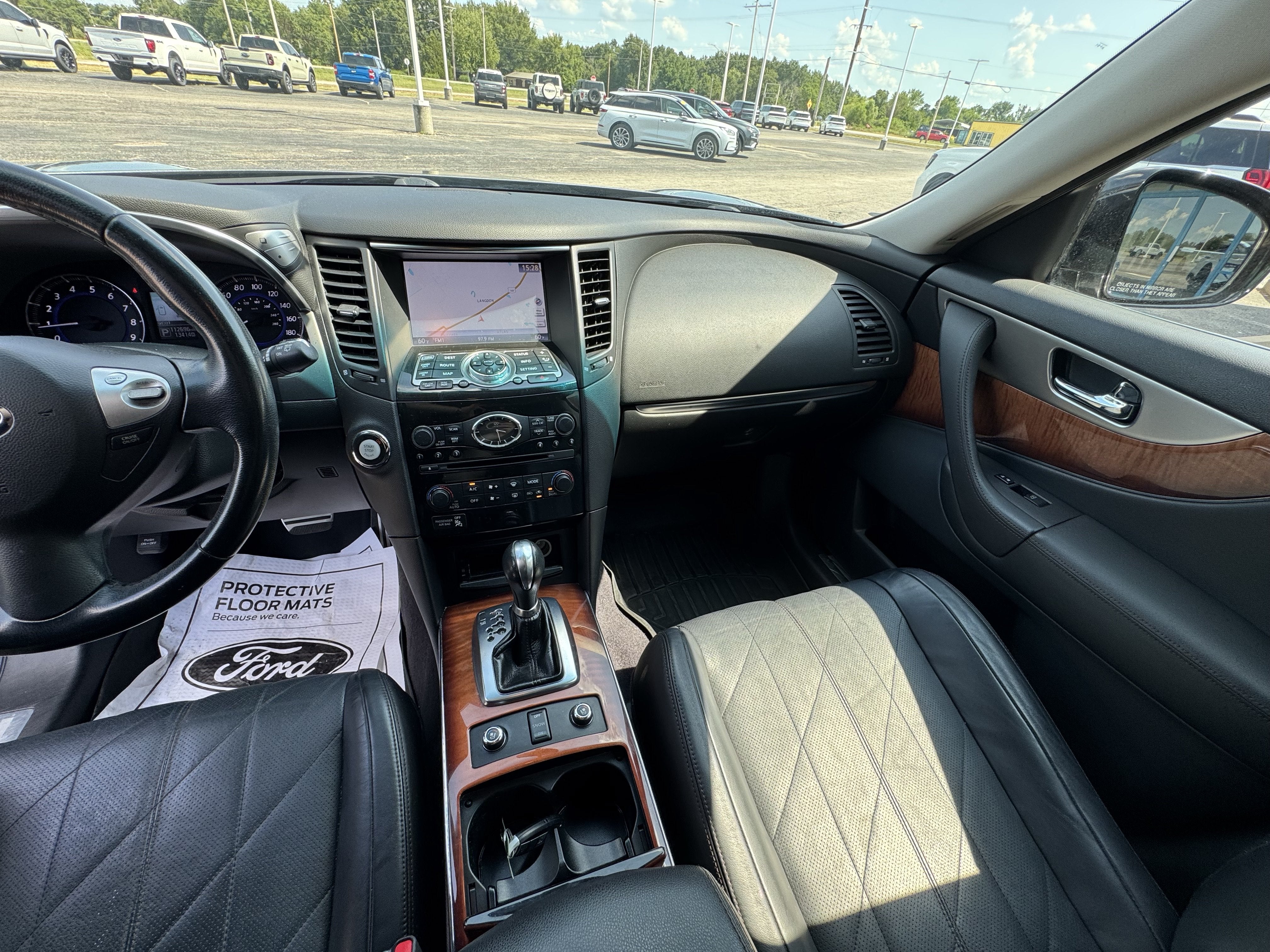 2015 INFINITI QX70 AWD 4dr