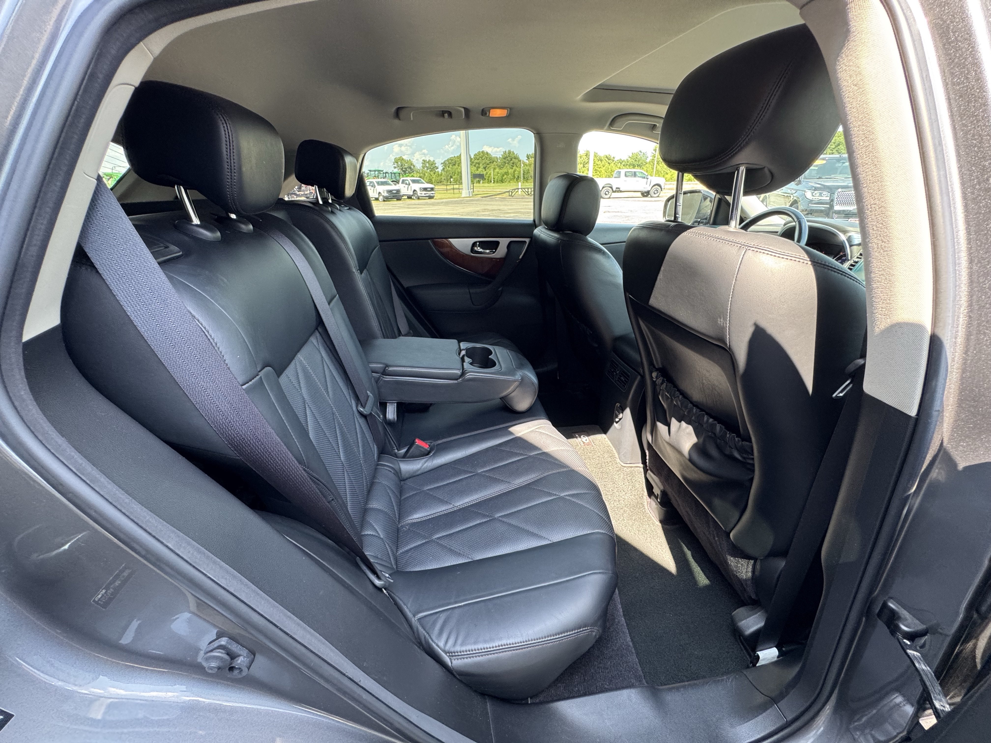 2015 INFINITI QX70 AWD 4dr