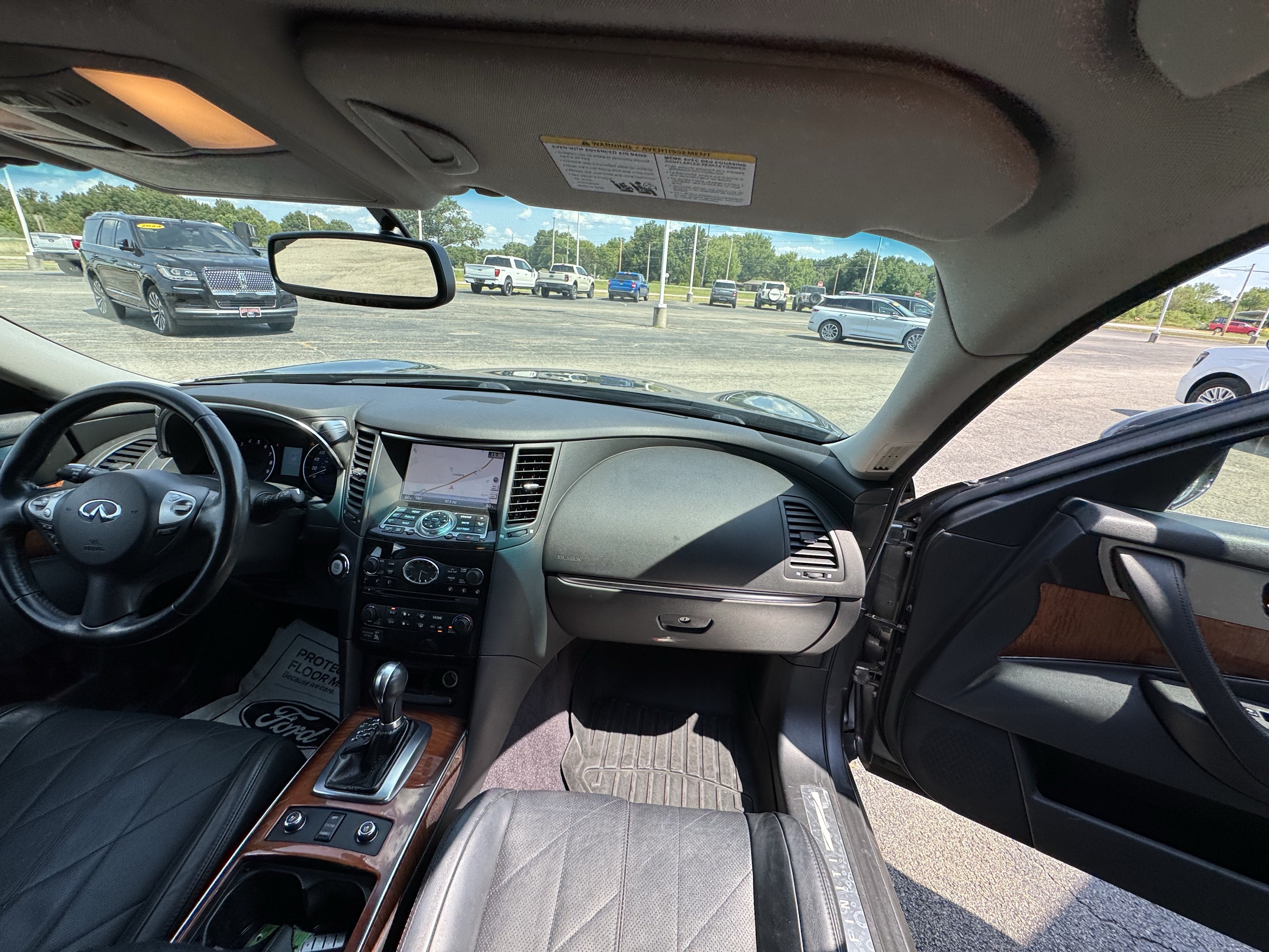 2015 INFINITI QX70 AWD 4dr