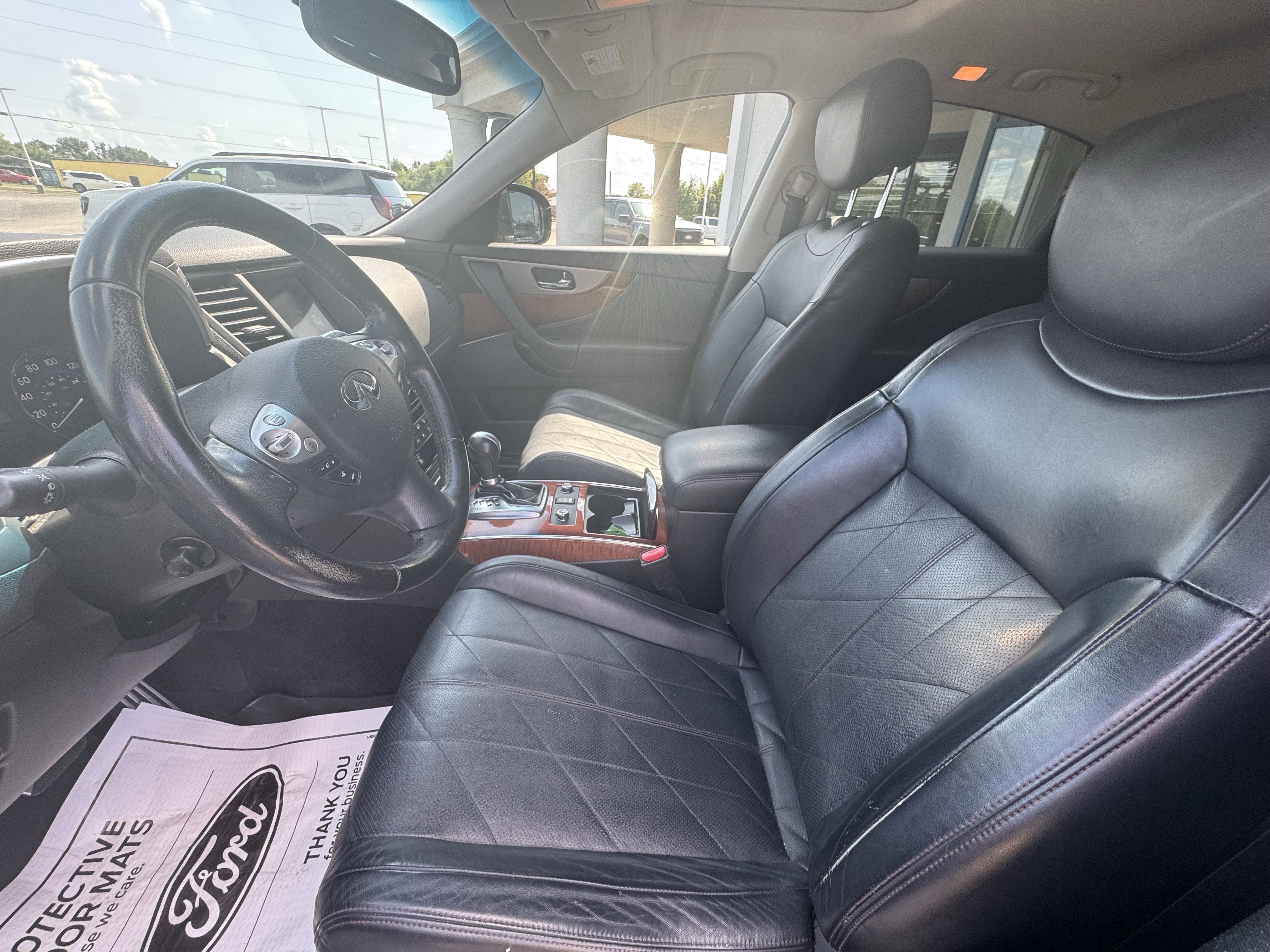 2015 INFINITI QX70 AWD 4dr