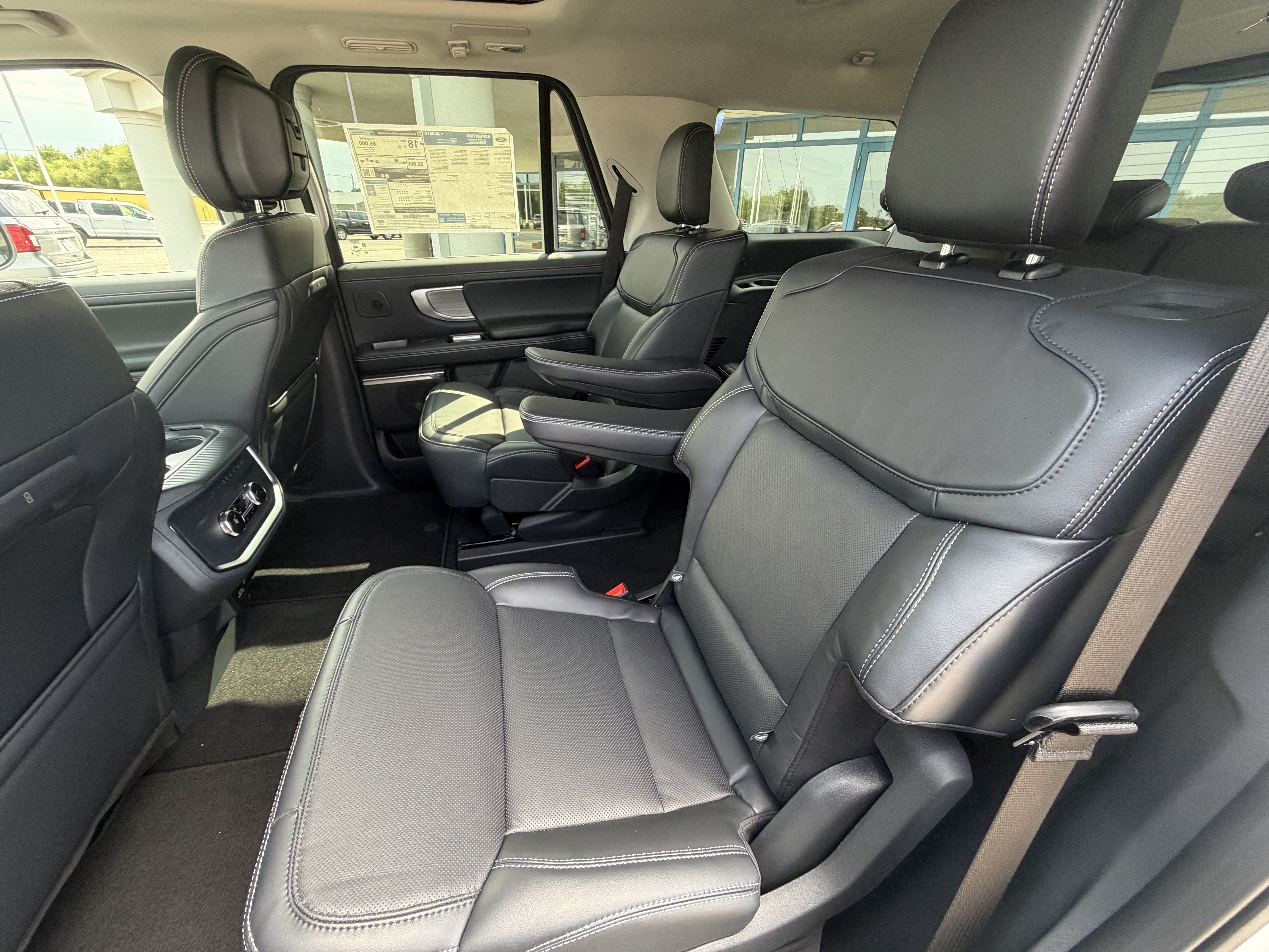 2027 Ford Expedition Platinum
