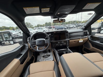 2027 Ford Super Duty F-350 SRW F-350® Lariat®