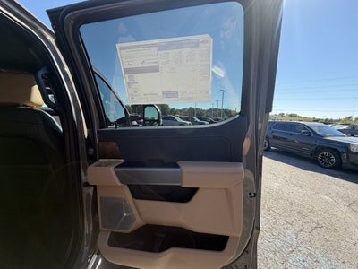 2027 Ford Super Duty F-350 SRW F-350® Lariat®