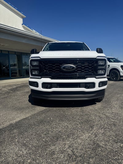 2026 Ford Super Duty F-350 SRW F-350® XLT