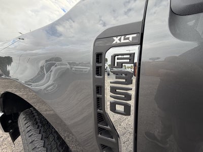 2027 Ford Super Duty F-350 SRW F-350® XLT
