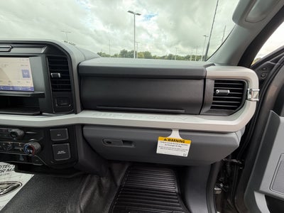 2027 Ford Super Duty F-350 SRW F-350® XLT