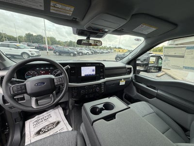2027 Ford Super Duty F-350 SRW F-350® XLT