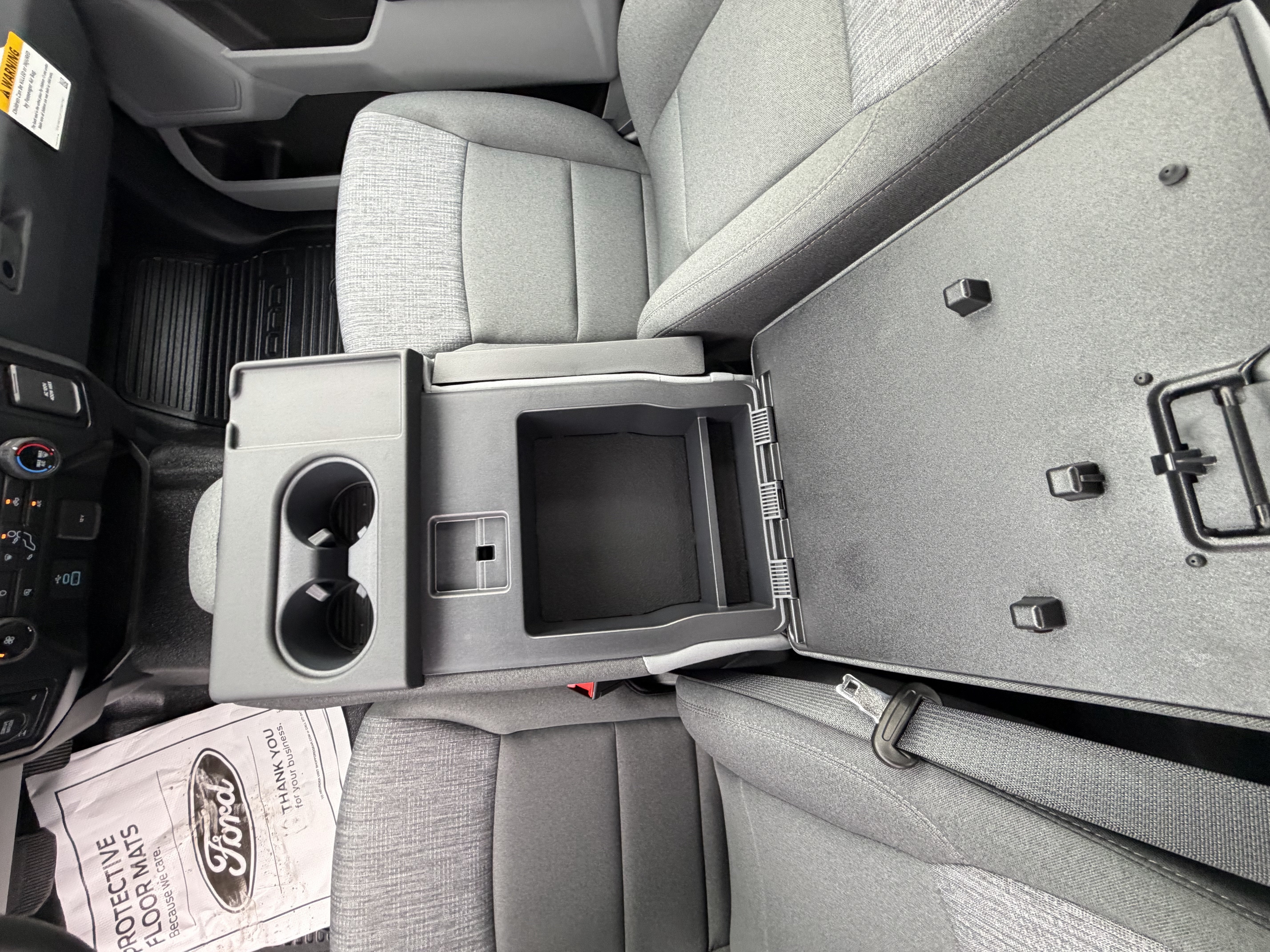 2027 Ford Super Duty F-350 SRW F-350® XLT