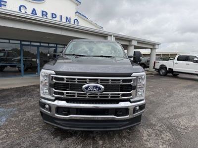 2027 Ford Super Duty F-350 SRW F-350® XLT