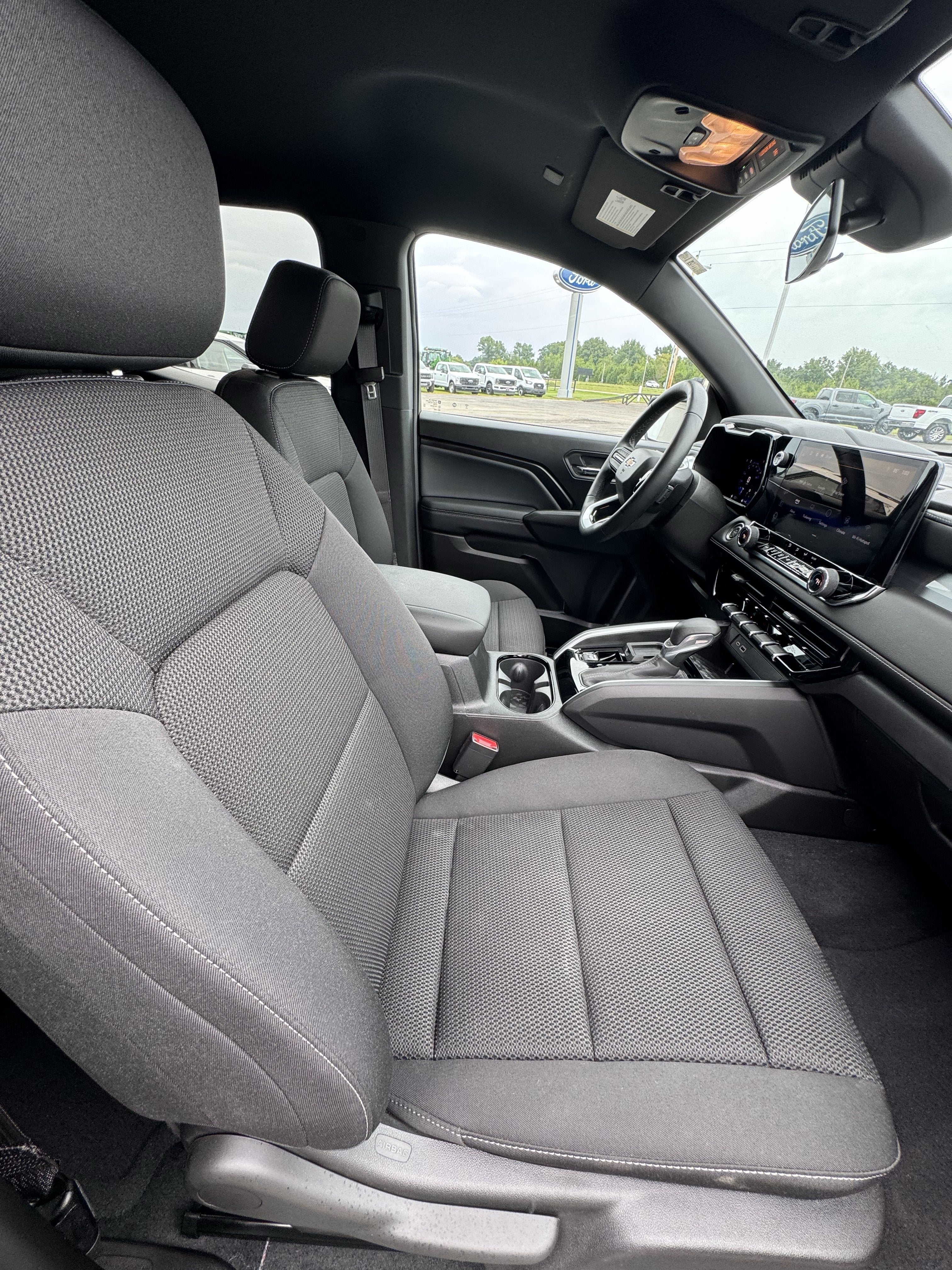 2024 Chevrolet Colorado 2WD LT