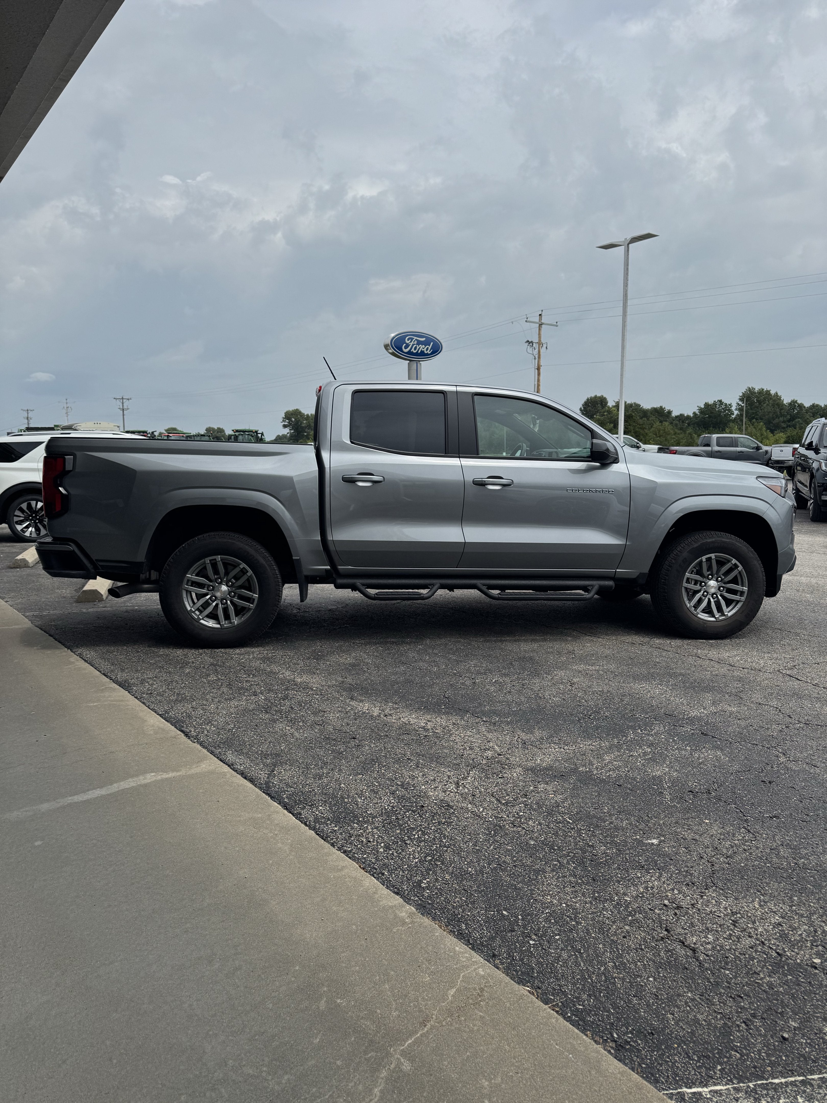 2024 Chevrolet Colorado 2WD LT