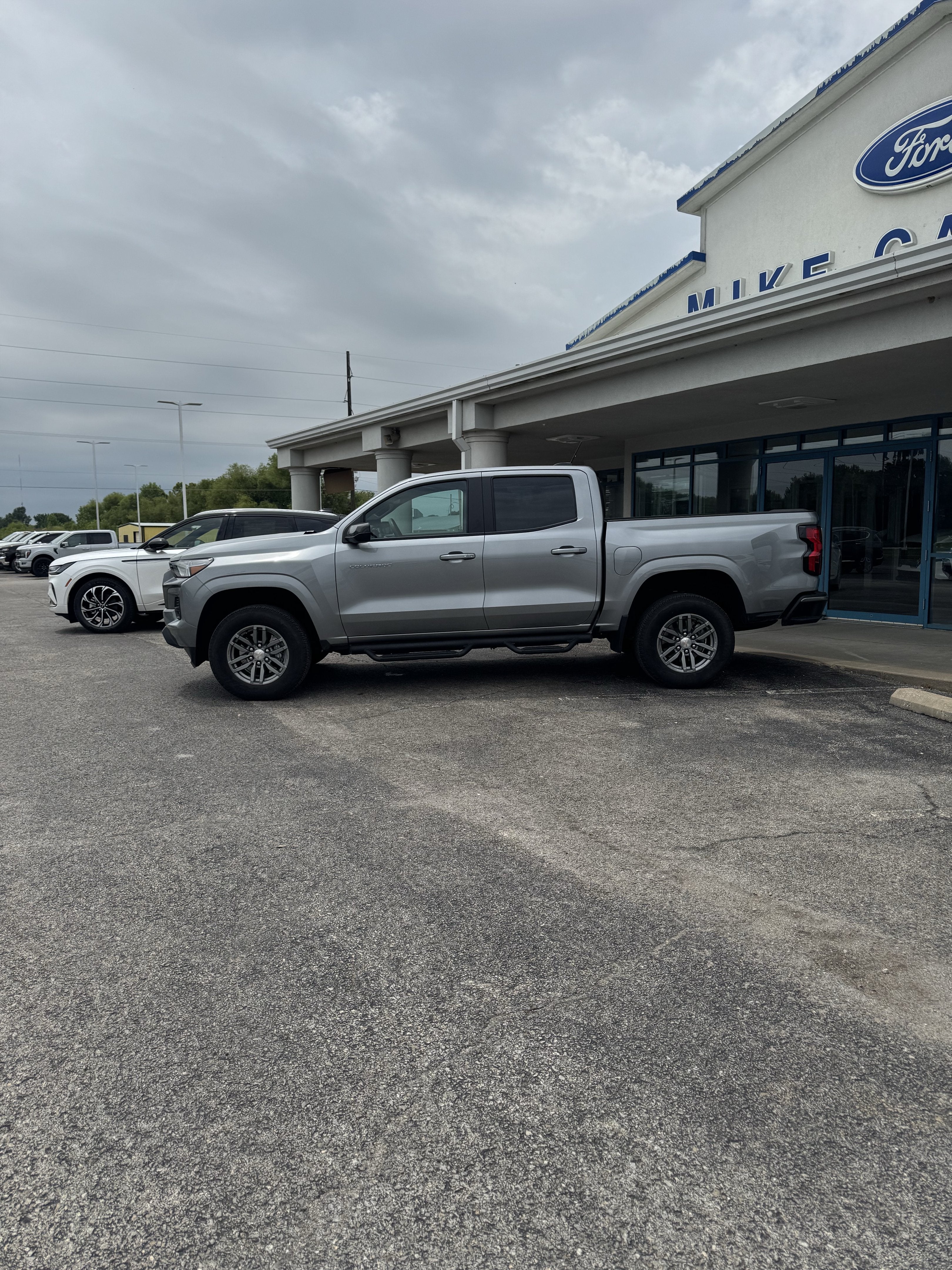 2024 Chevrolet Colorado 2WD LT
