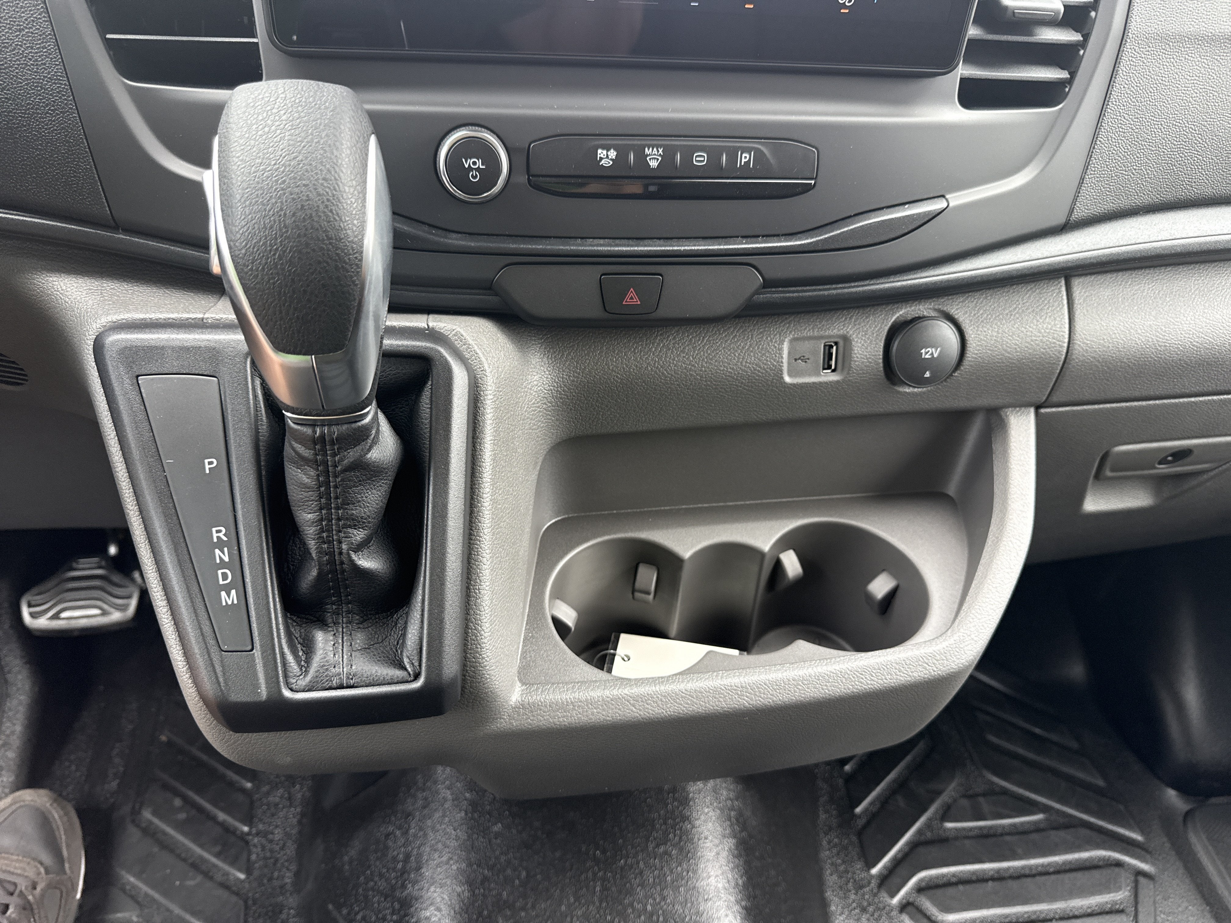 2026 Ford Transit Passenger Wagon XL