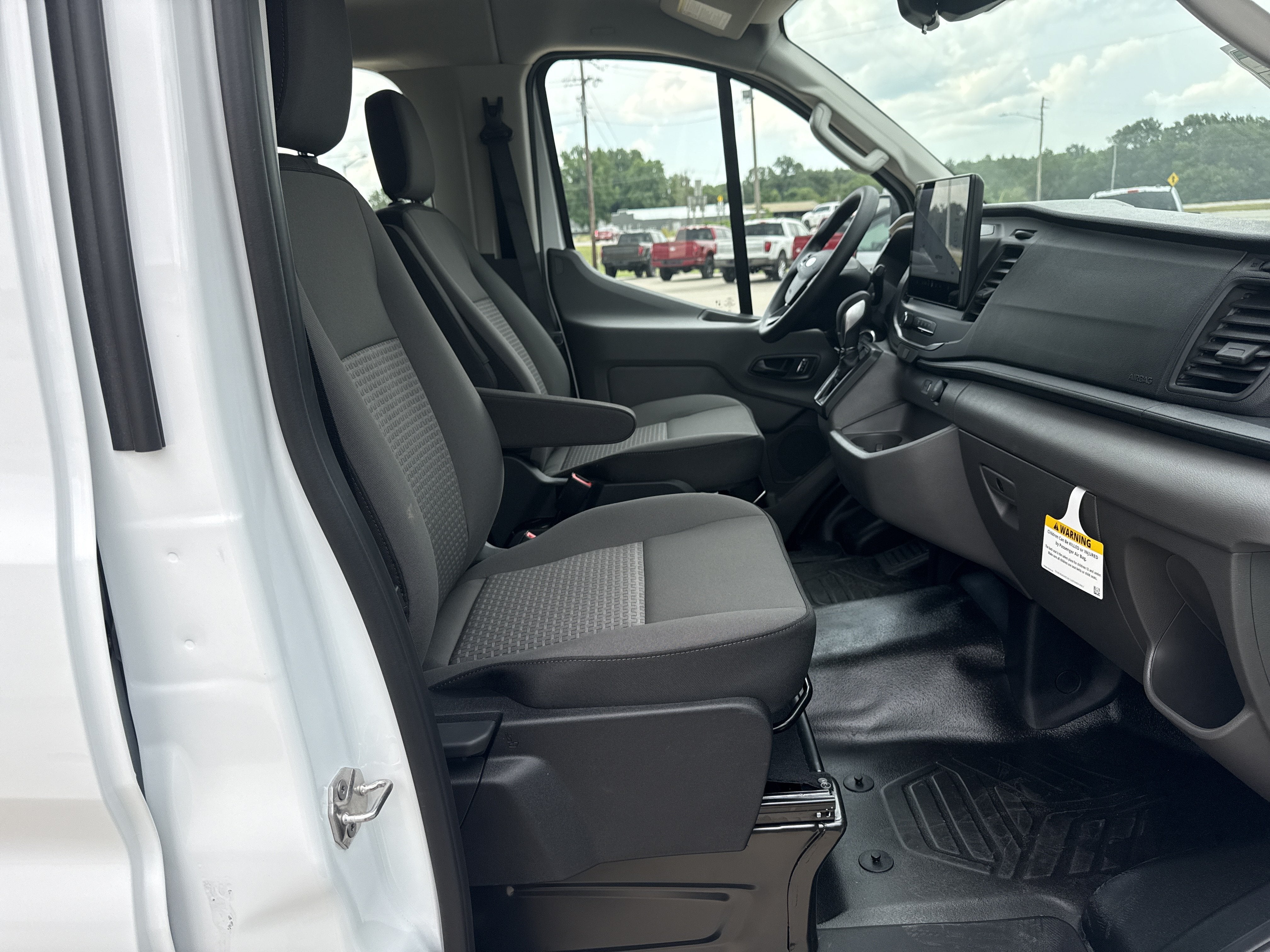 2026 Ford Transit Passenger Wagon XL