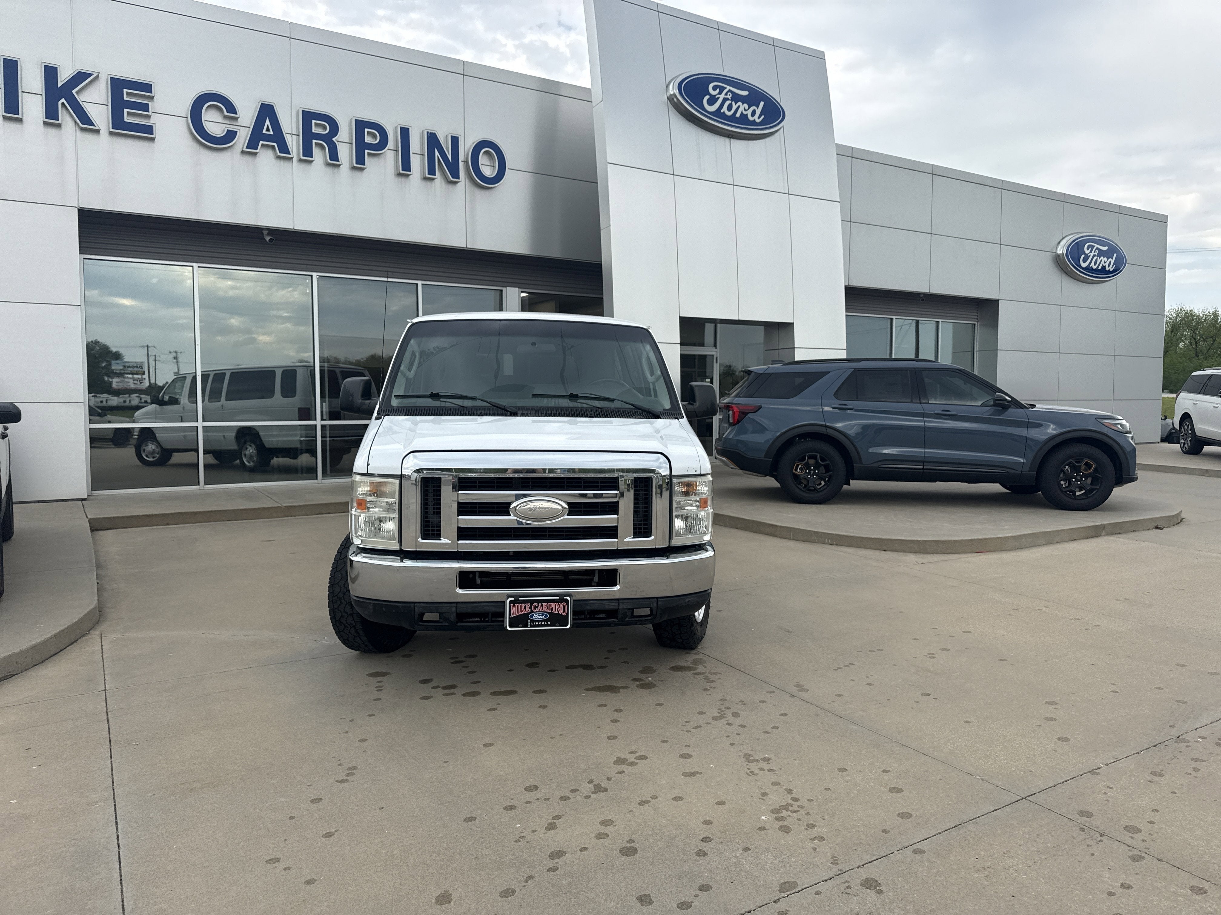 2014 Ford Econoline Wagon XL