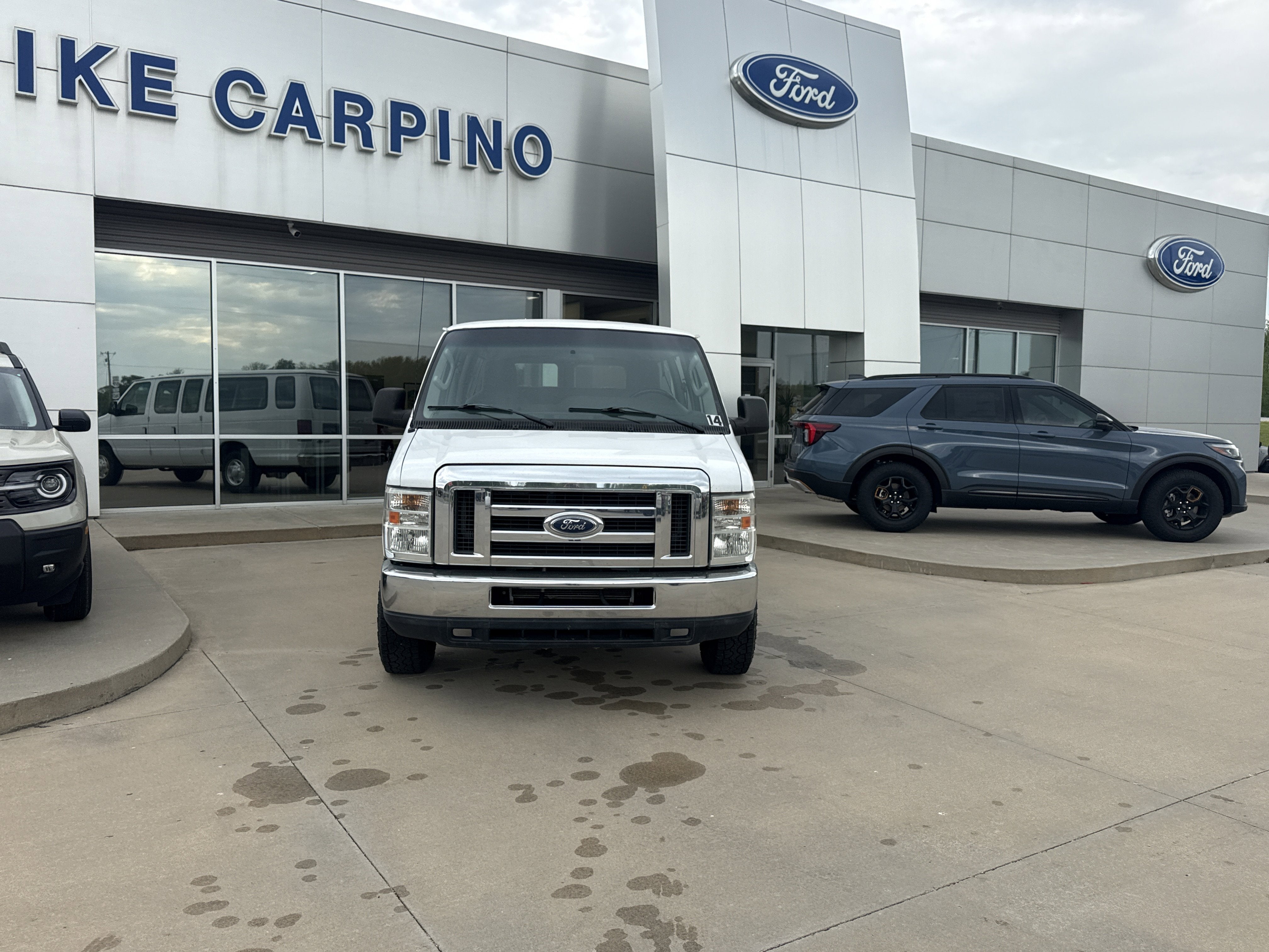 2014 Ford Econoline Wagon XL