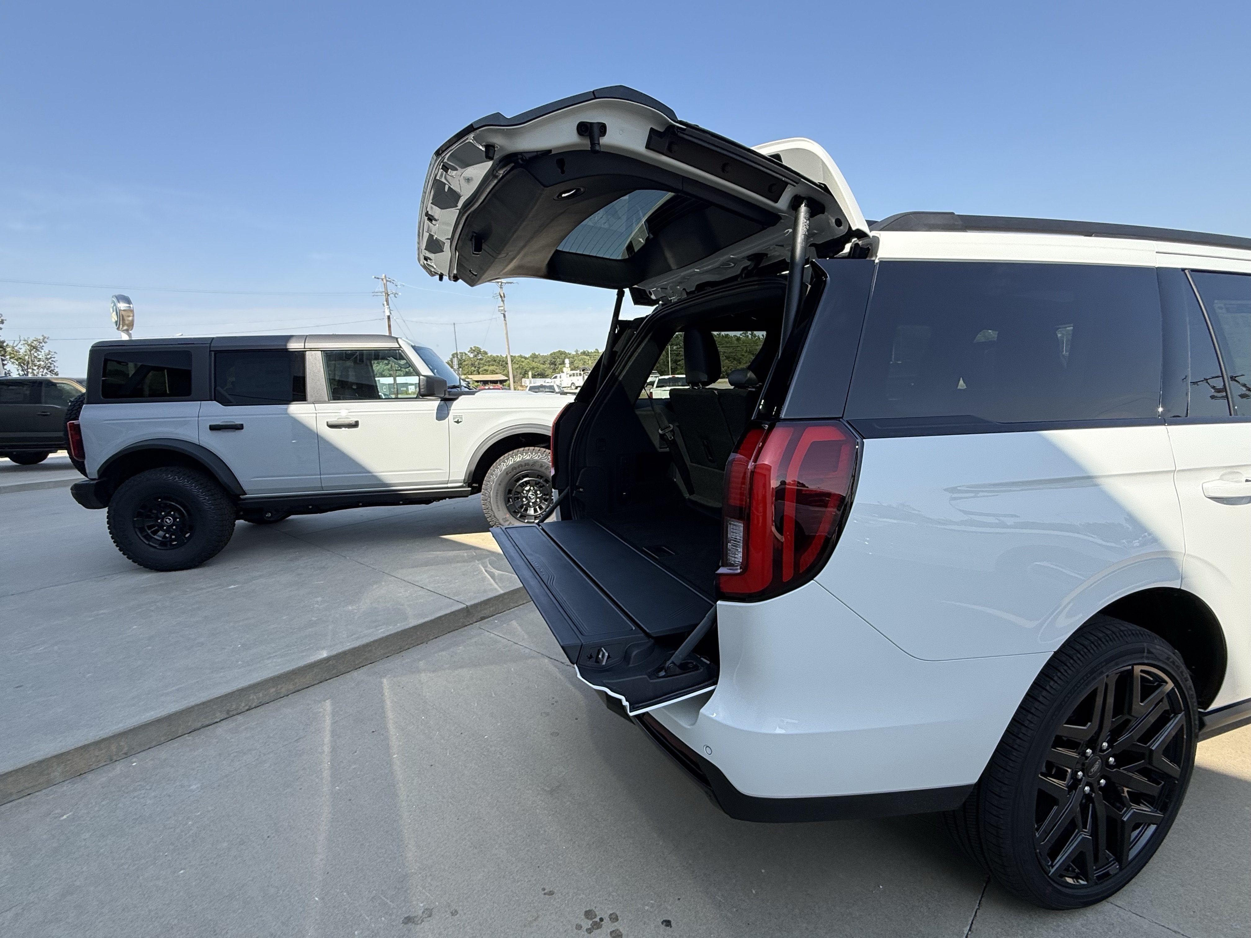2027 Ford Expedition Platinum