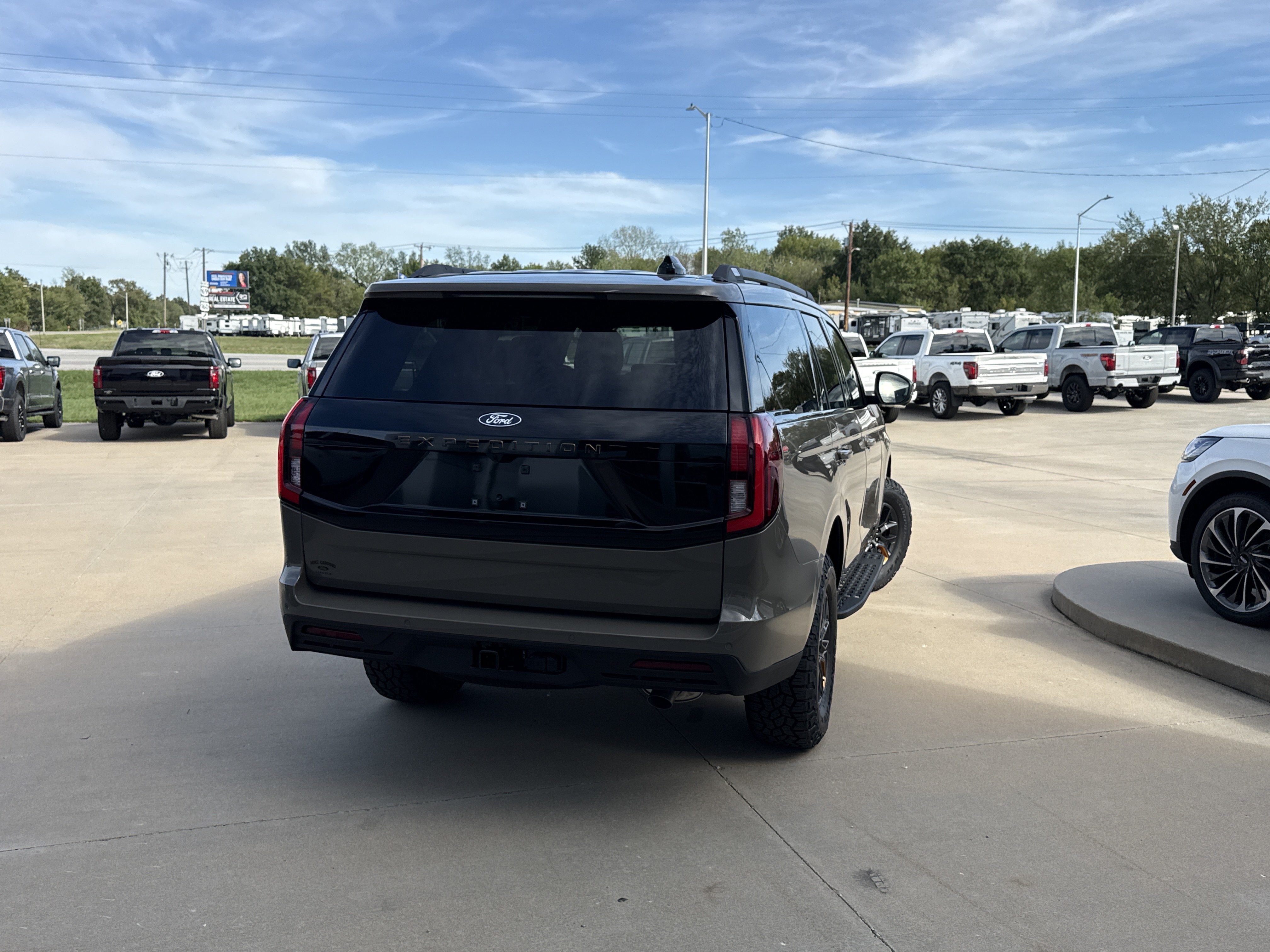 2027 Ford Expedition Tremor