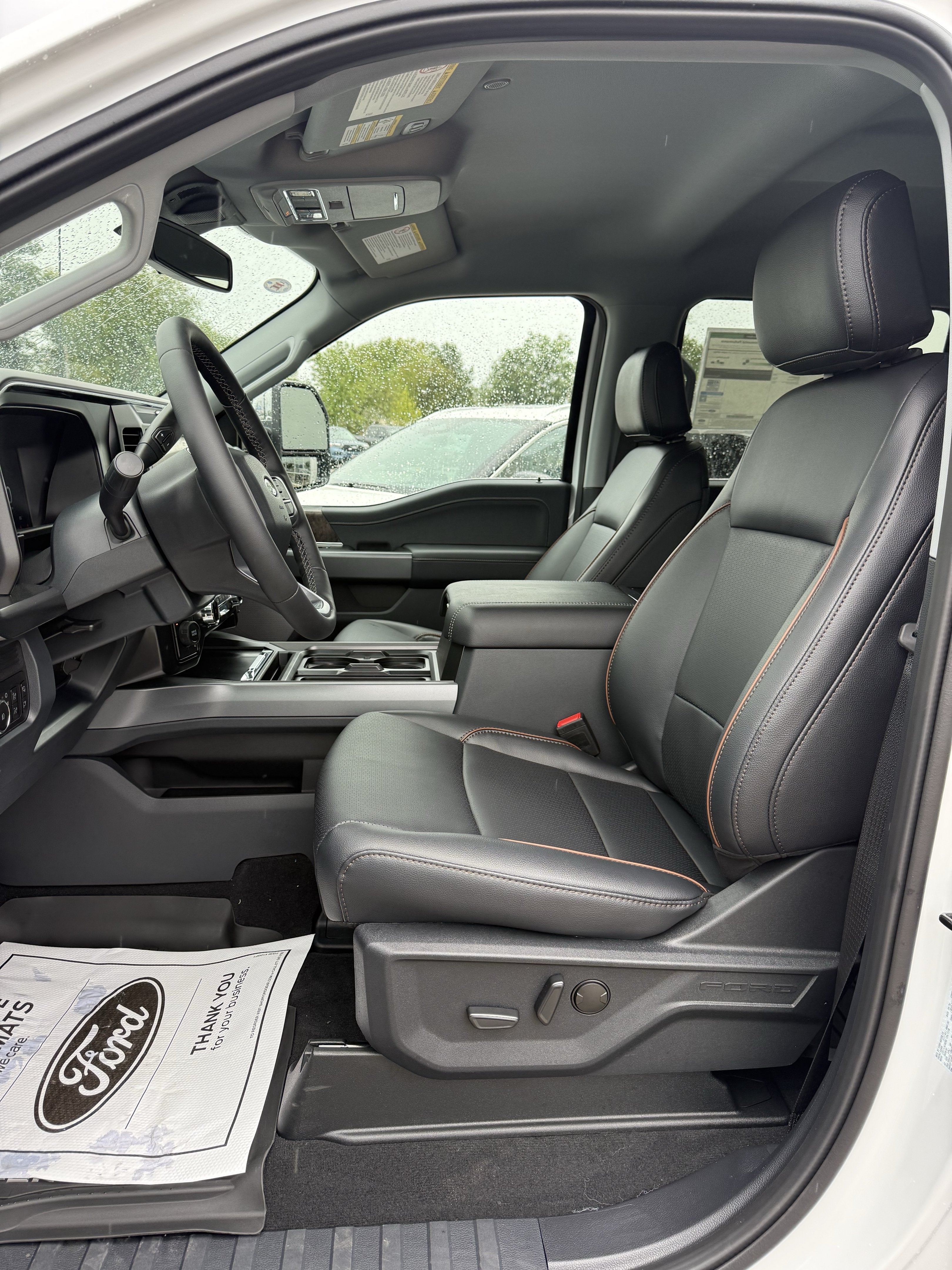 2027 Ford Super Duty F-250 SRW LARIAT
