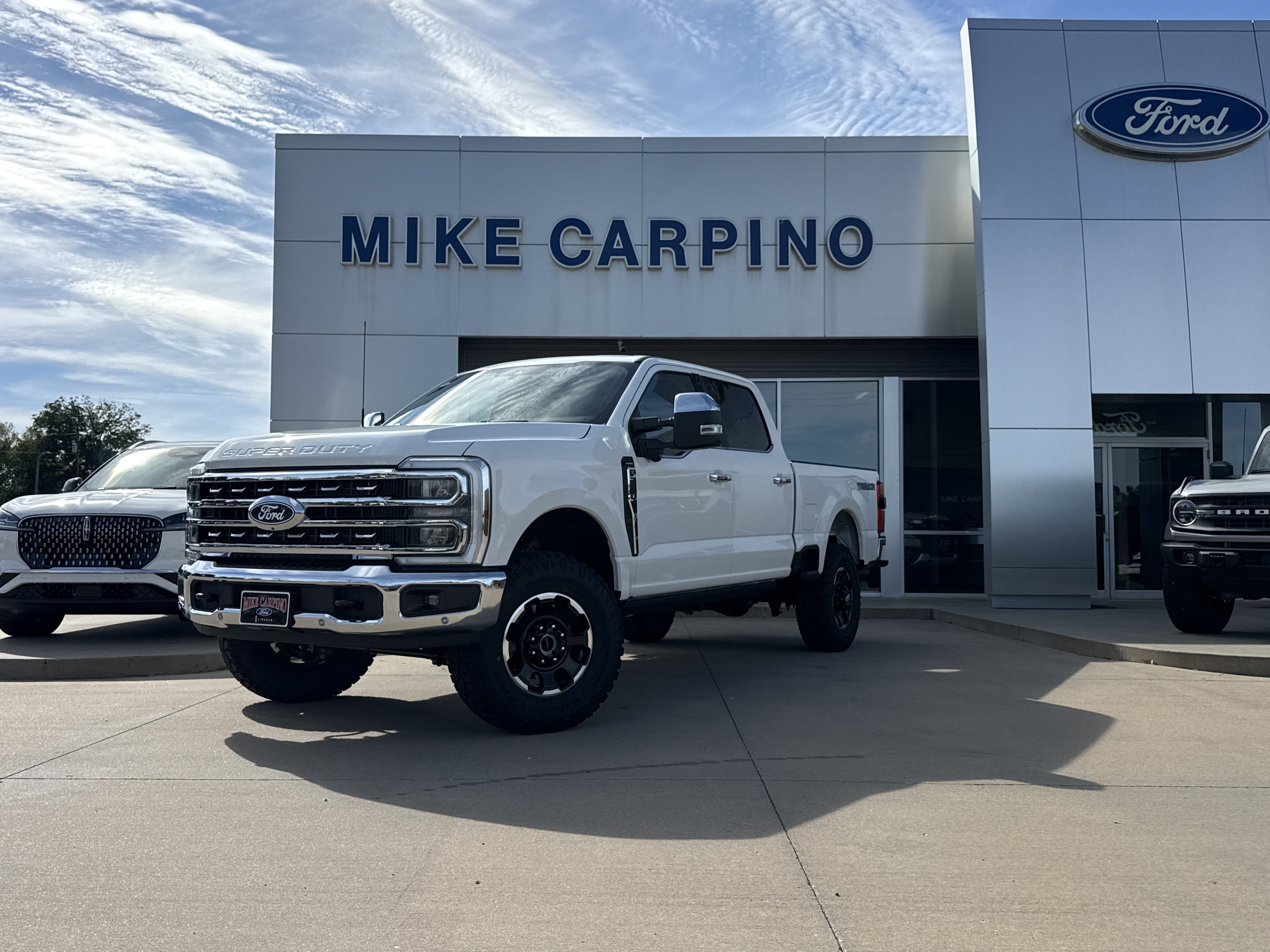 2027 Ford Super Duty F-250 SRW F-250® Lariat®