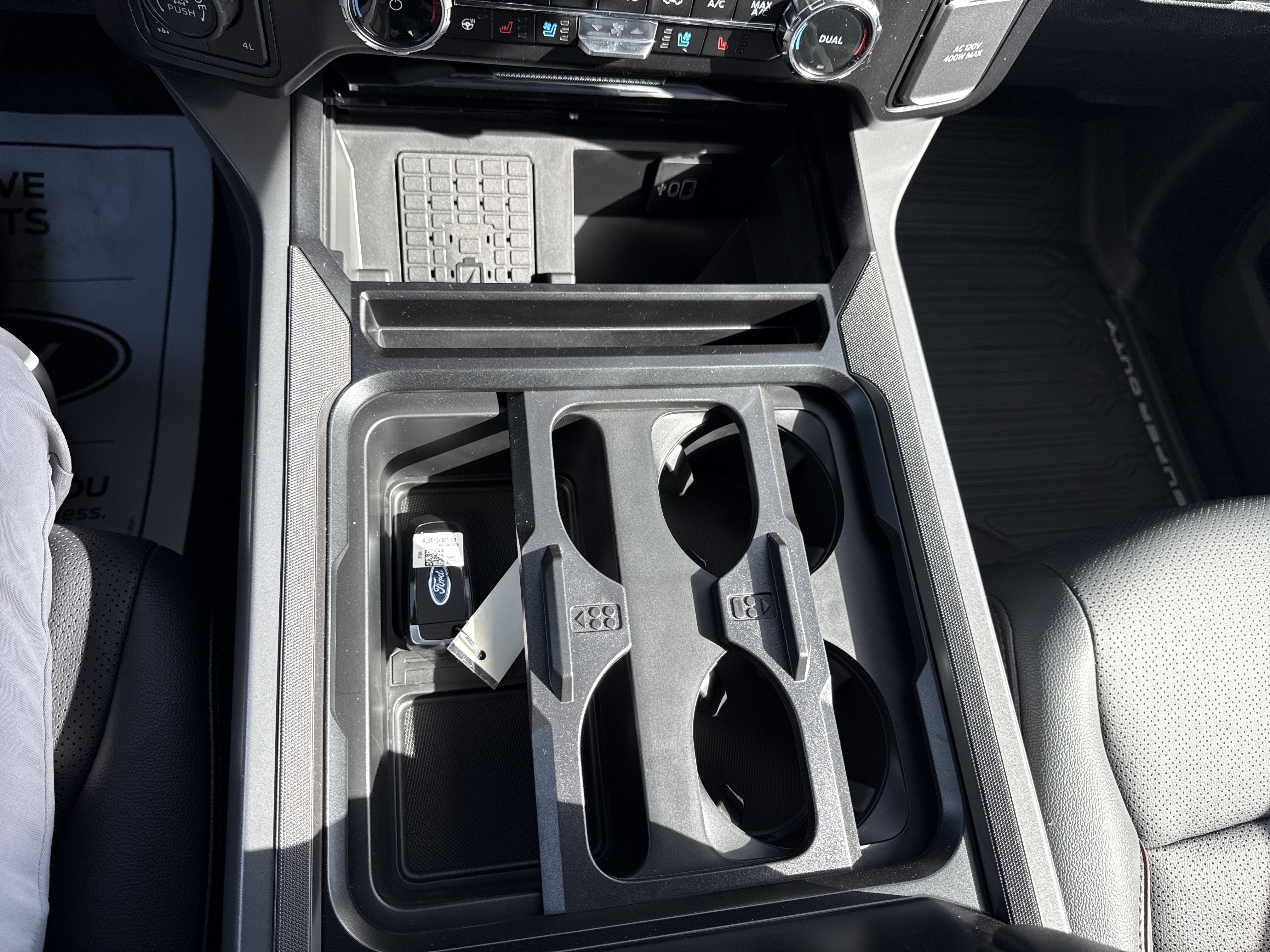 2027 Ford Super Duty F-250 SRW F-250® Lariat®
