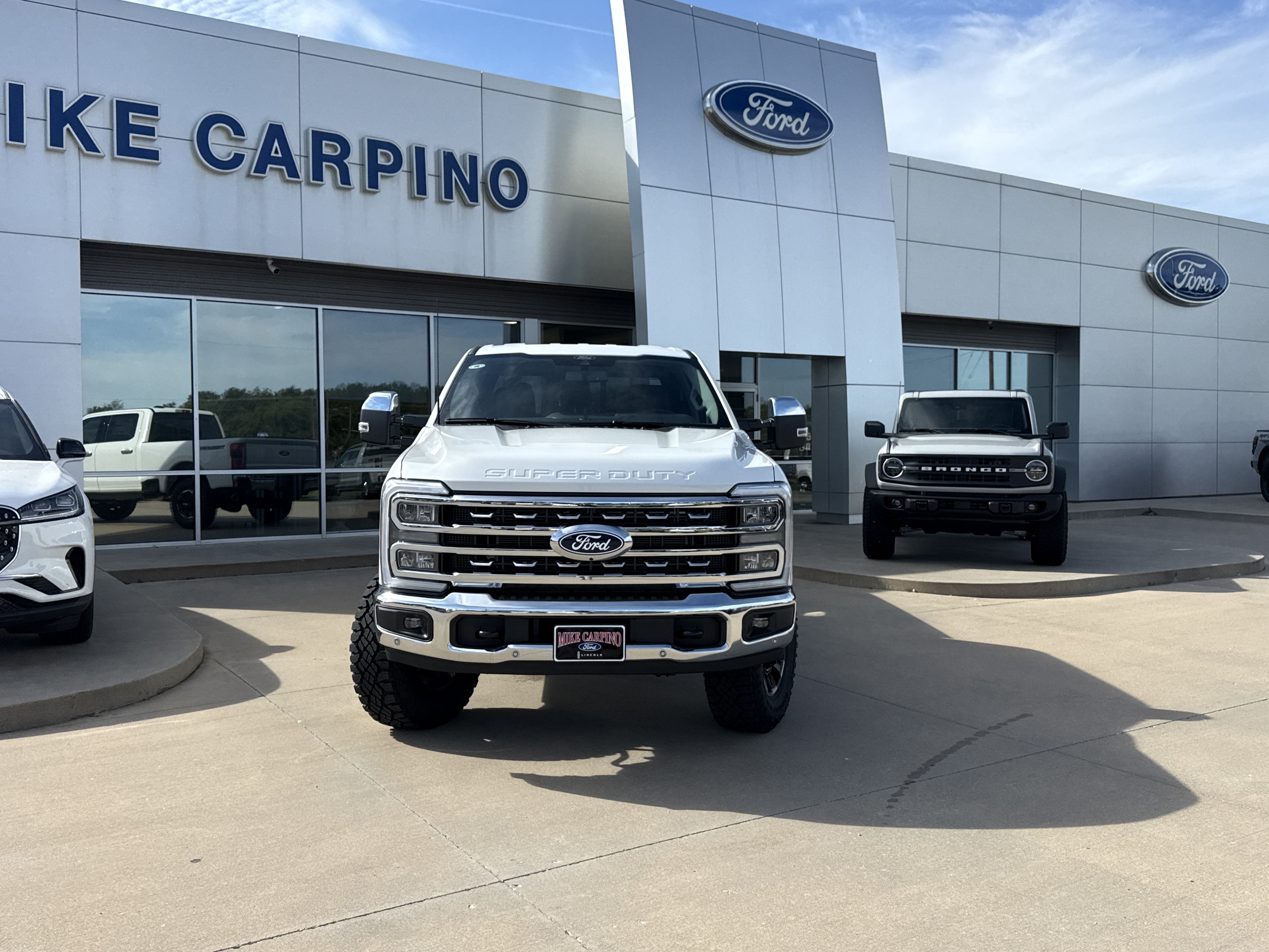 2027 Ford Super Duty F-250 SRW F-250® Lariat®