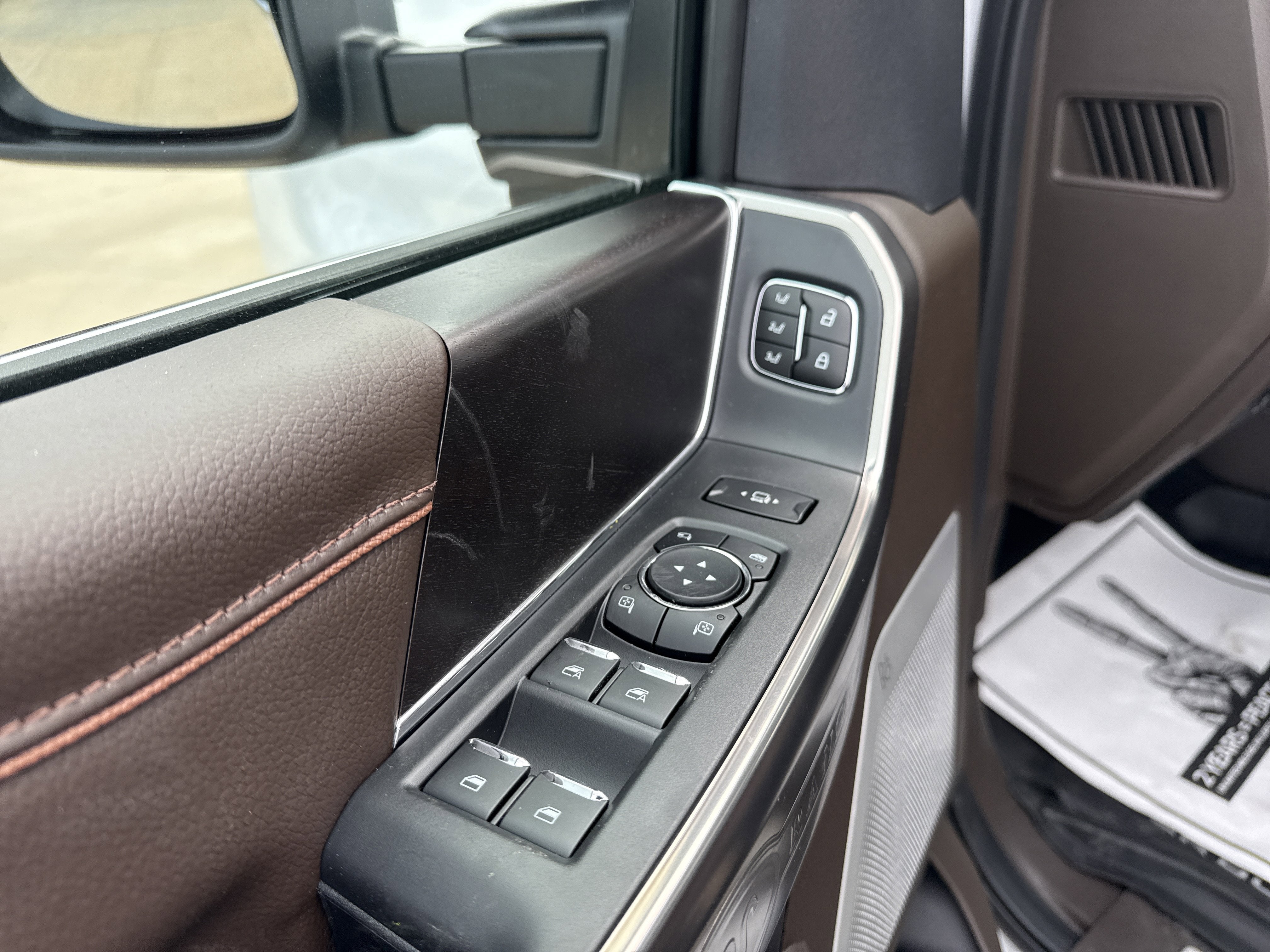 2026 Ford Super Duty F-350 SRW F-350® King Ranch®