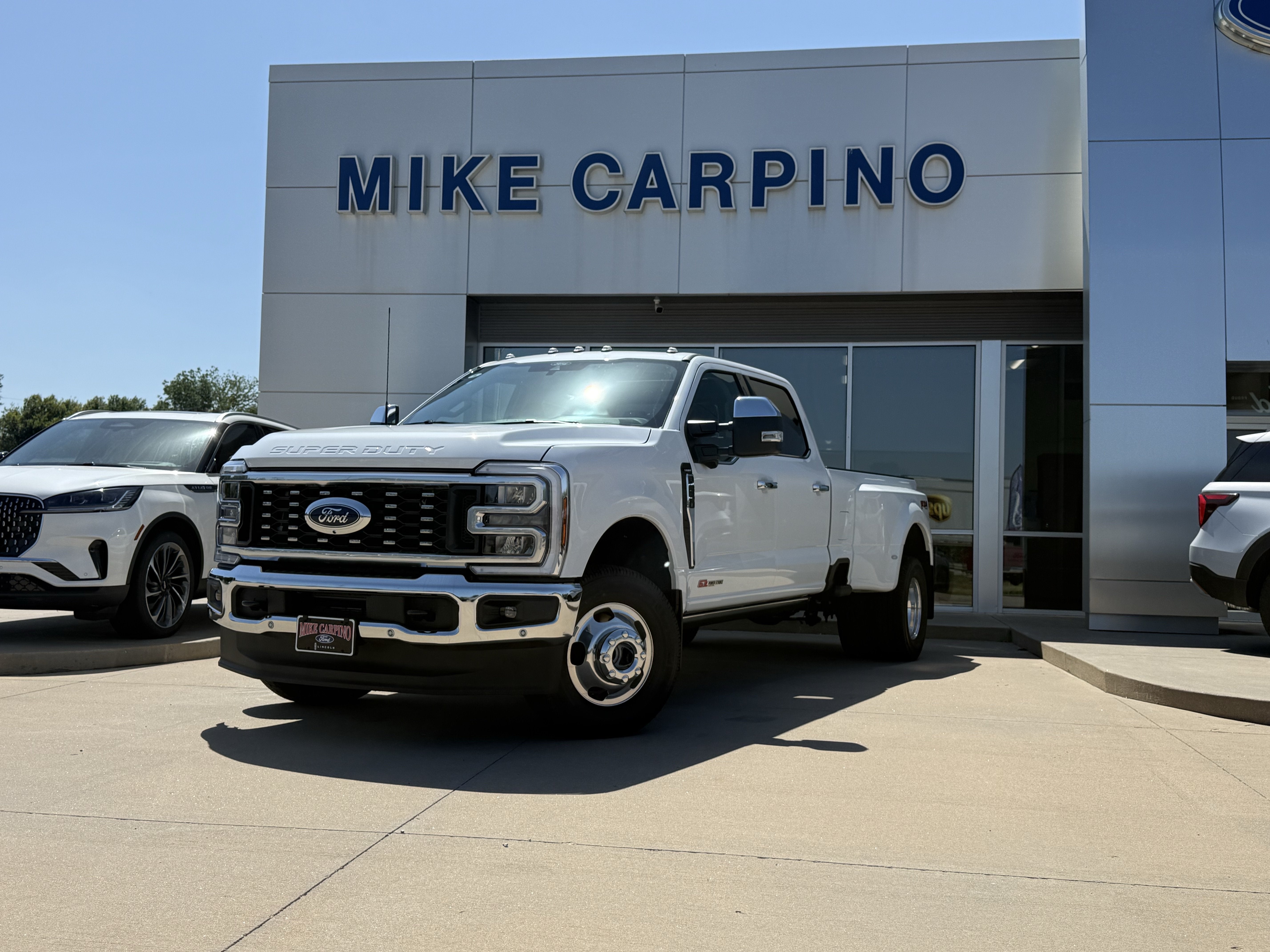 2026 Ford Super Duty F-350 DRW F-350® Lariat®