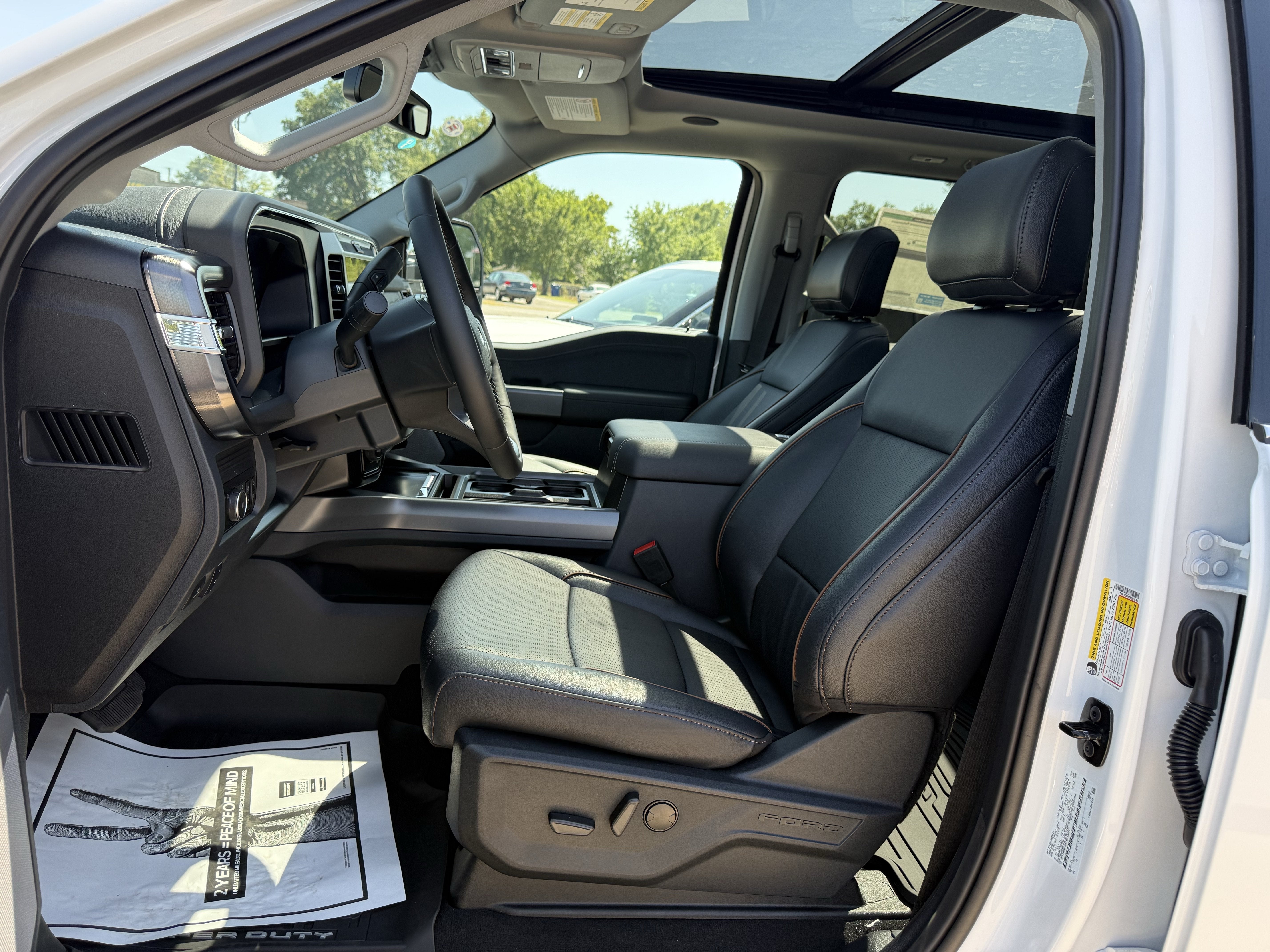 2026 Ford Super Duty F-350 DRW F-350® Lariat®