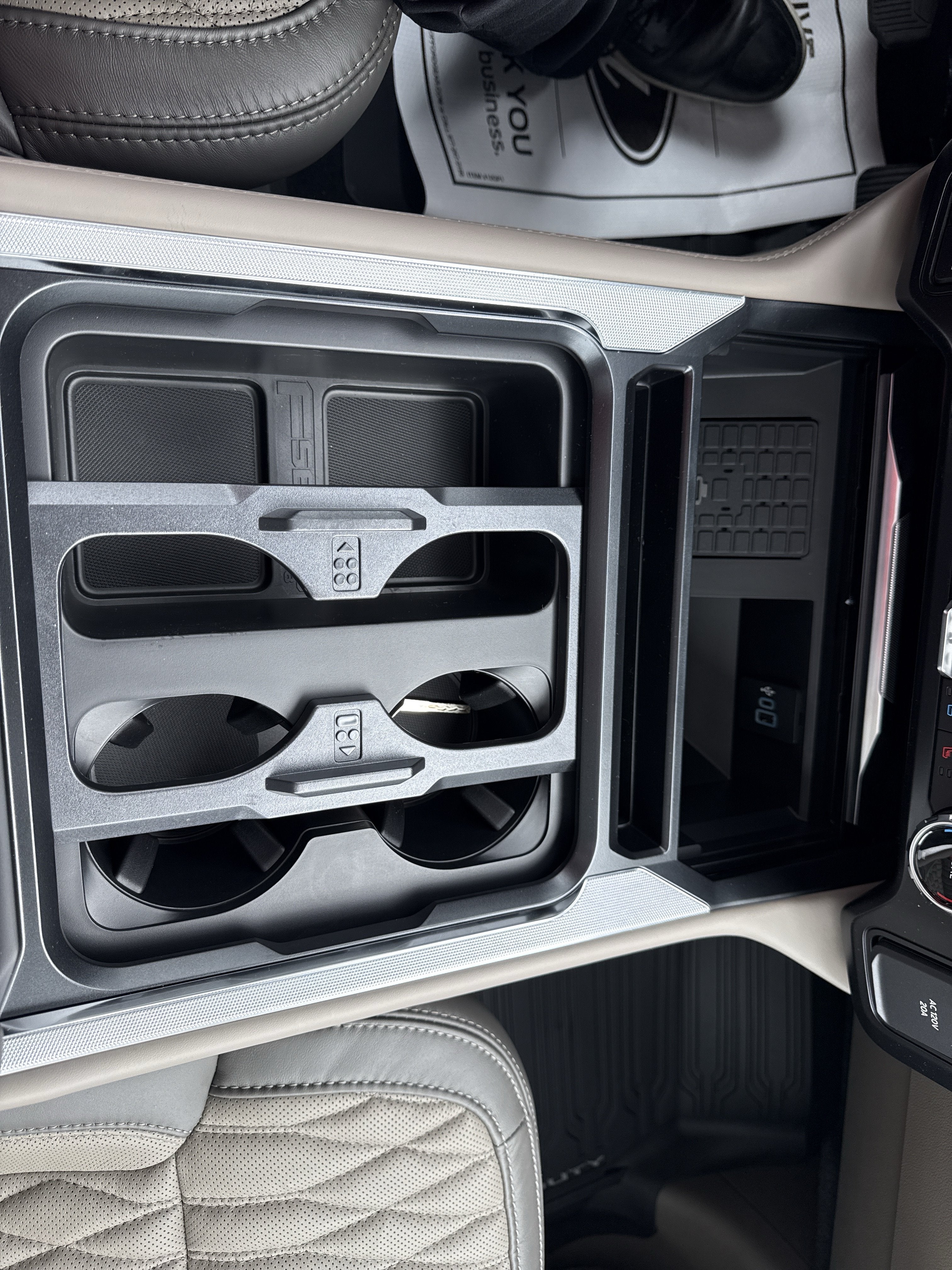 2027 Ford Super Duty F-450 DRW F-450® Platinum®