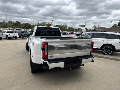 2027 Ford Super Duty F-450 DRW F-450® Platinum®