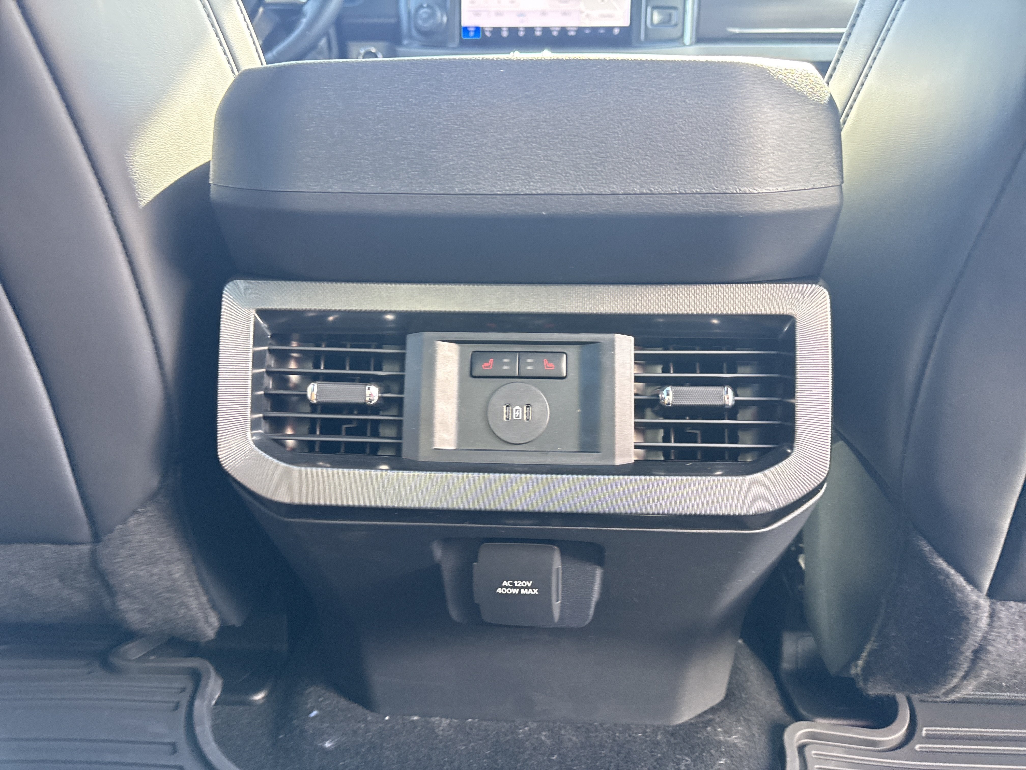 2027 Ford Super Duty F-450 DRW F-450® Platinum®