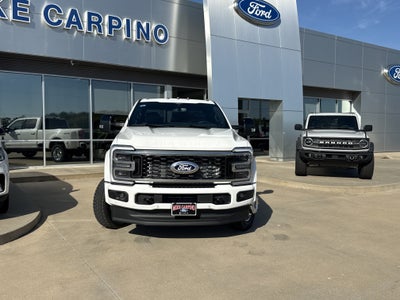 2027 Ford Super Duty F-450 DRW F-450® Platinum®