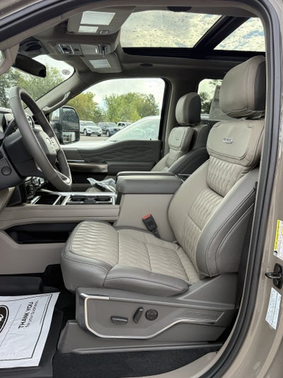 2027 Ford Super Duty F-450 DRW F-450® Platinum®