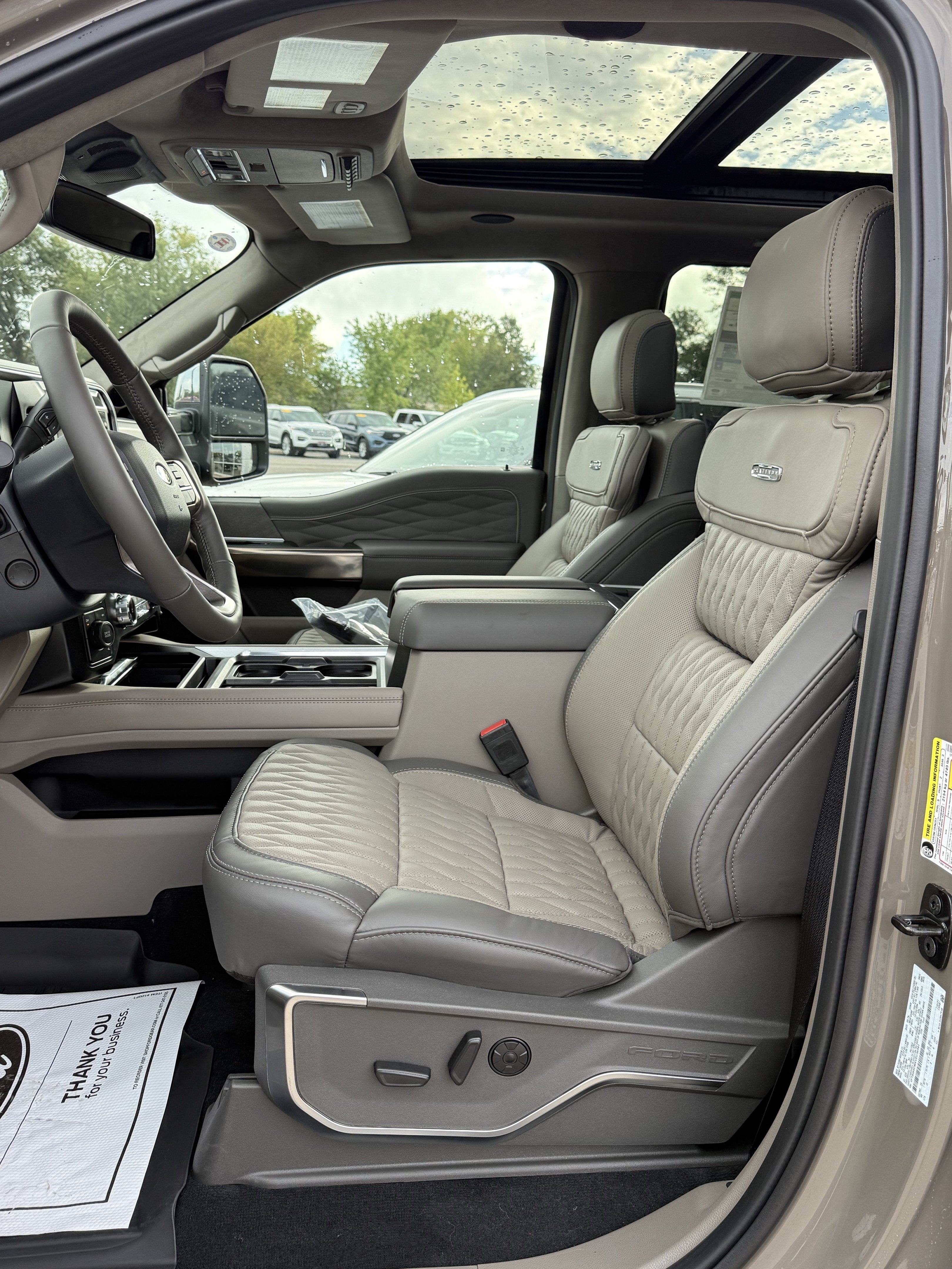 2027 Ford Super Duty F-450 DRW F-450® Platinum®