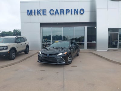 2022 Toyota Camry Hybrid XLE